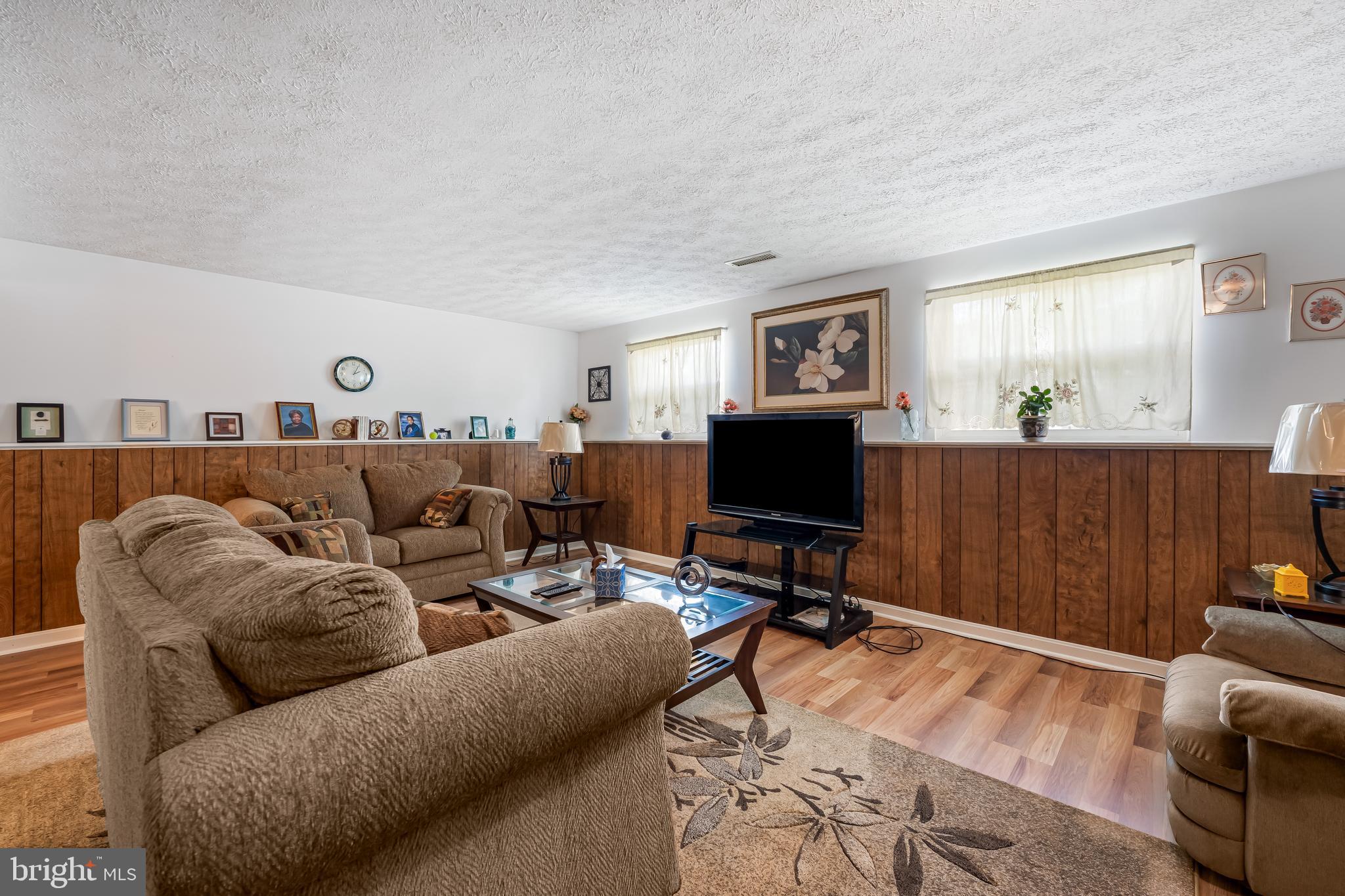 HARMANS WOODS - Residential