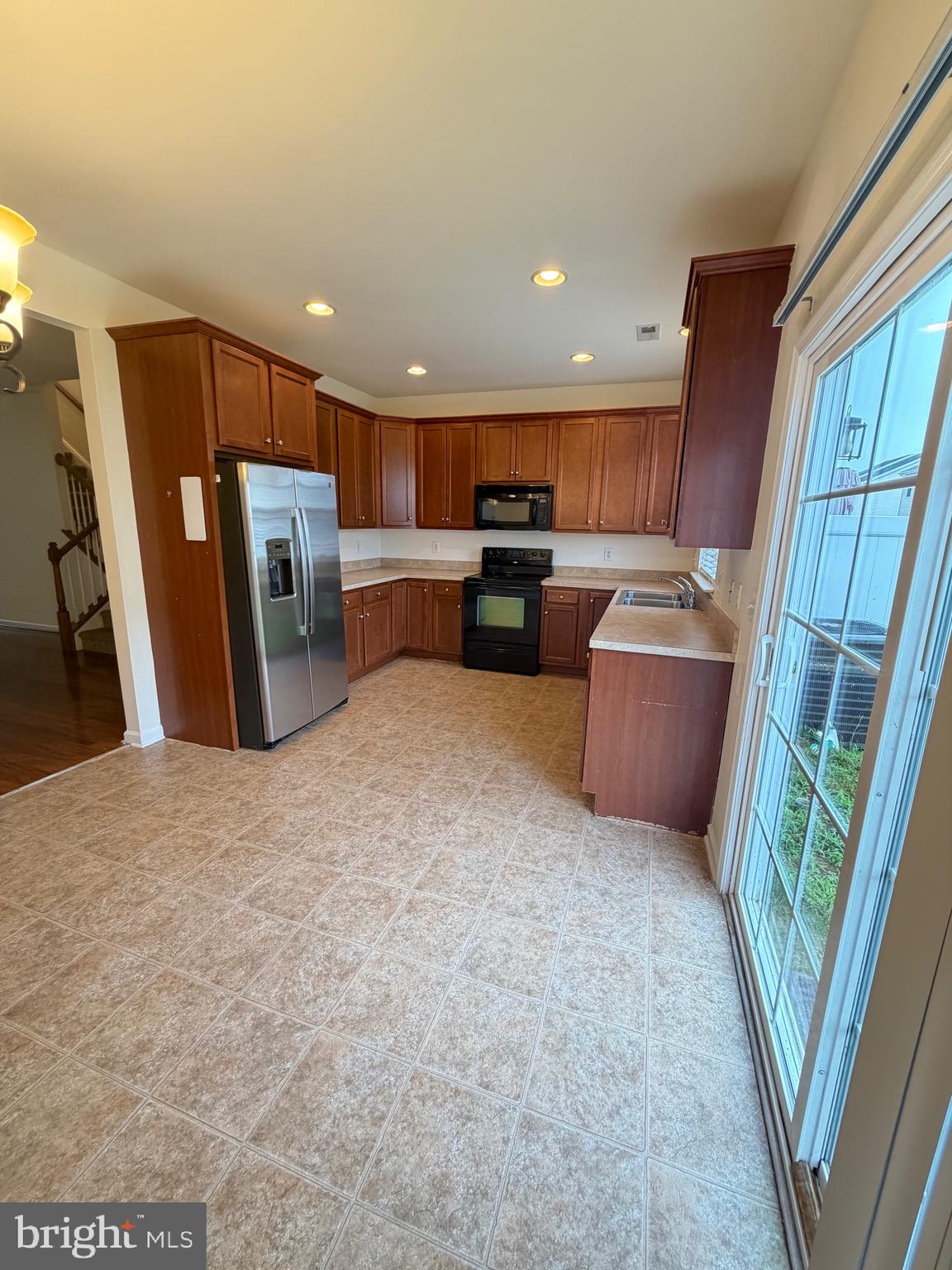 47 W WORTHINGTON BOULEVARD