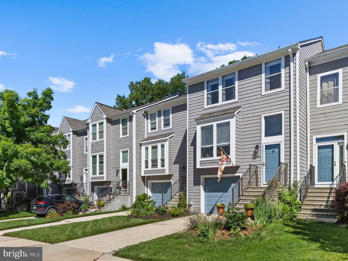 WOODLAND VILLAGE - Residential
