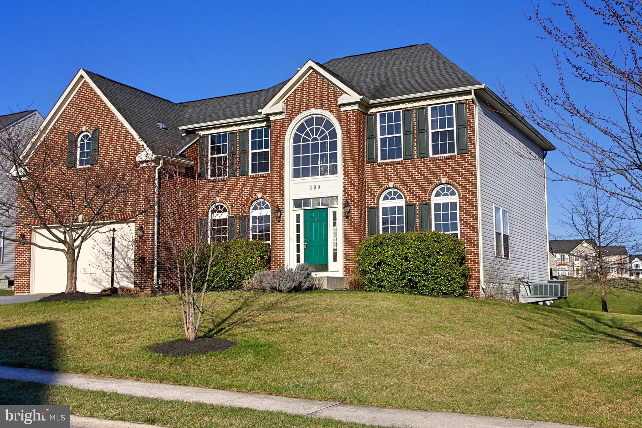 Over 4500sf of finished space for a town house price! This NVR colonial boasts a huge kitchen w/ granite, stainless & large island, a sun-filled BREAKFAST ROOM, dual stairs, formal LR & DR, family room w/ cathedral ceiling & stone FP. MASTER SUITE w/ sitting room & bathroom w/ separate tub & shower, double vanity & walk in closets. Finished basement. Freshly painted,all new carpet - MOVE-IN READY!