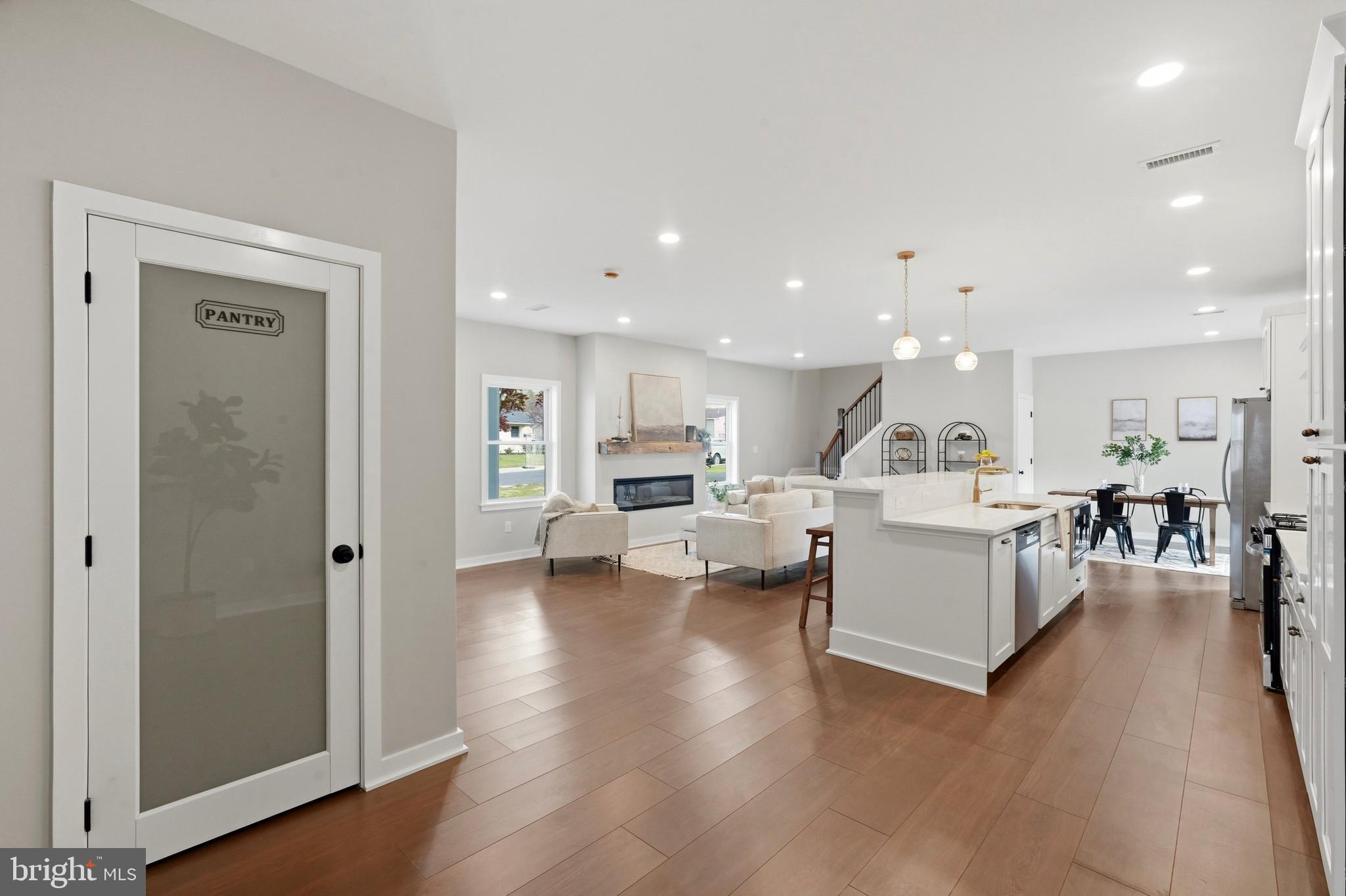 214 WYANDOTTE ROAD