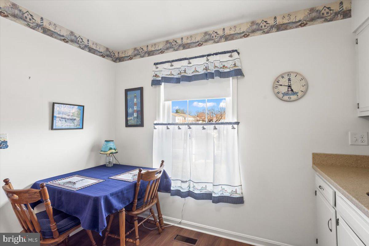 CARLTON SQUARE - Residential