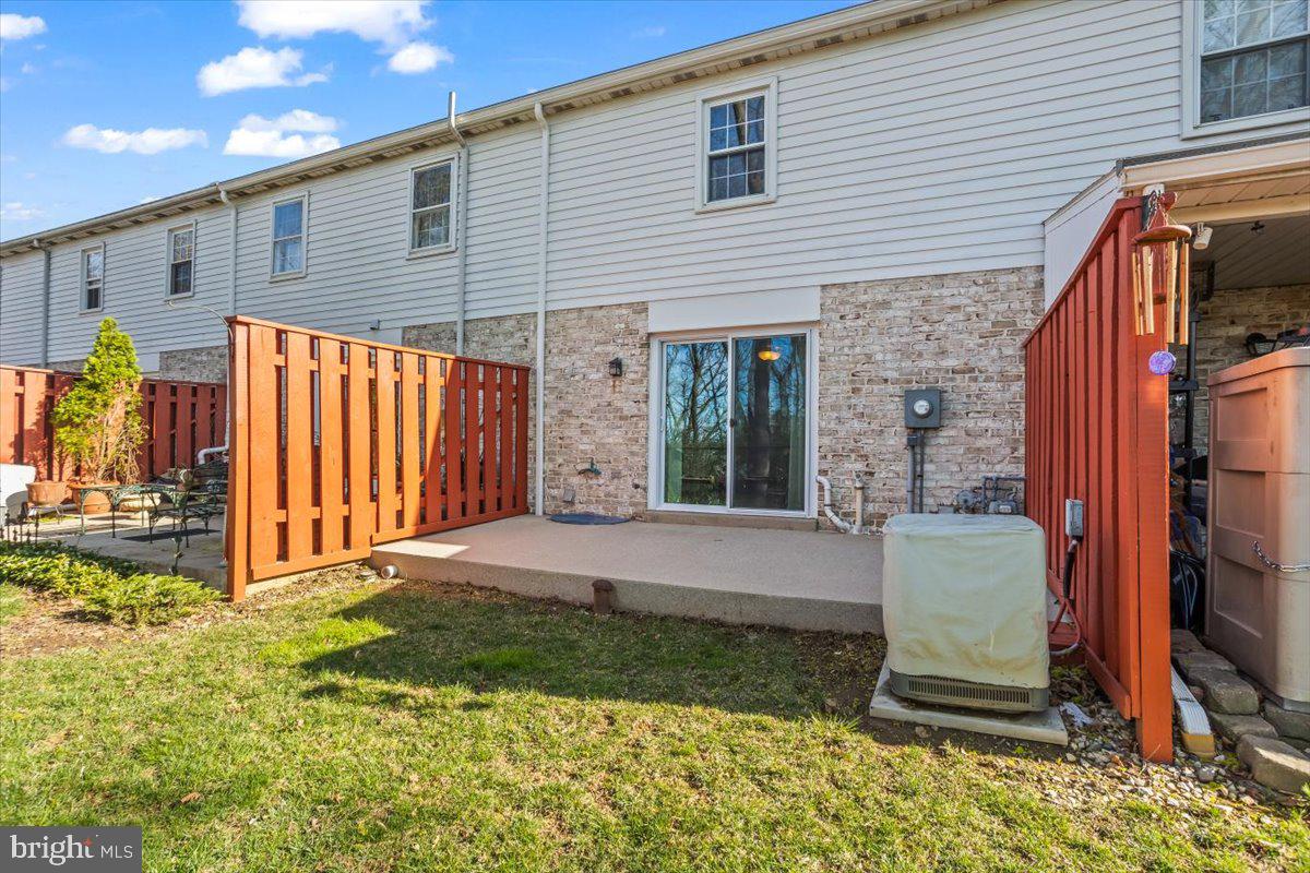 CARLTON SQUARE - Residential