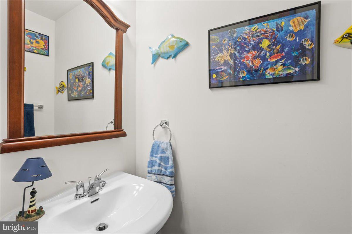 CARLTON SQUARE - Residential