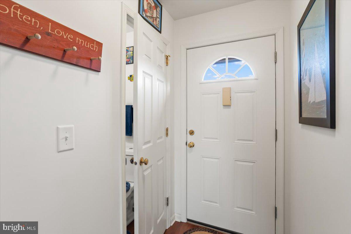 CARLTON SQUARE - Residential