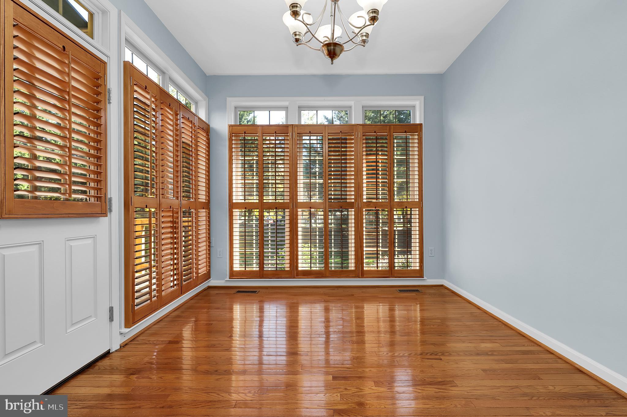 WORMANS MILL - Residential