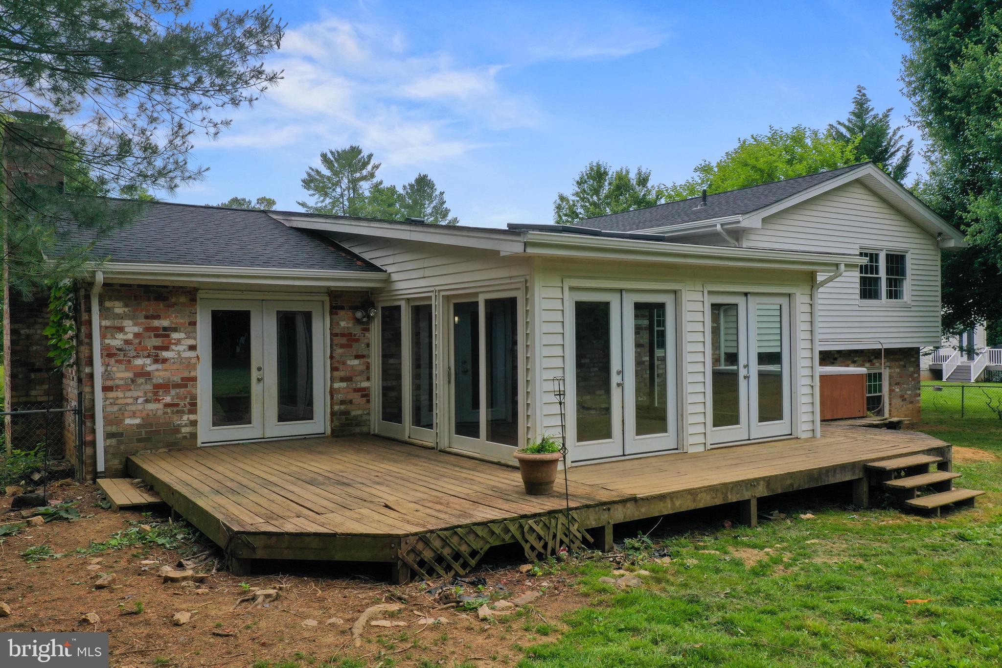 WARRENTON LAKES - Residential