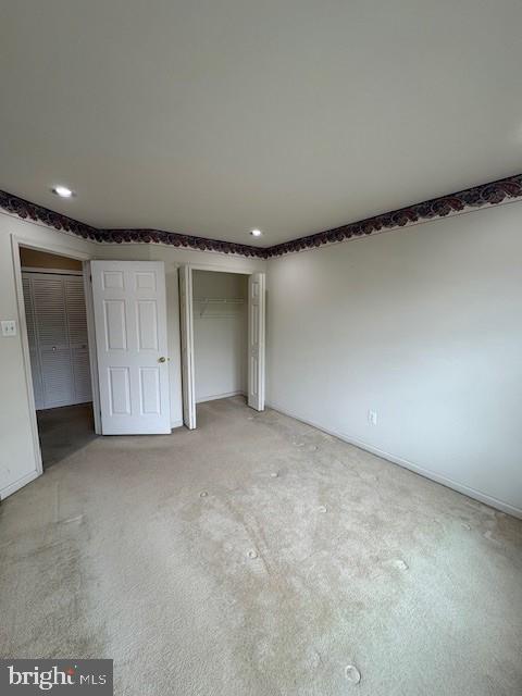 DEER RUN COURTS - Residential