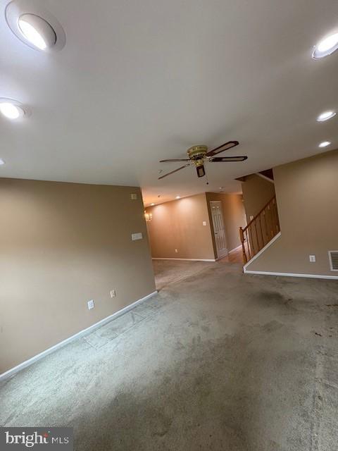 DEER RUN COURTS - Residential