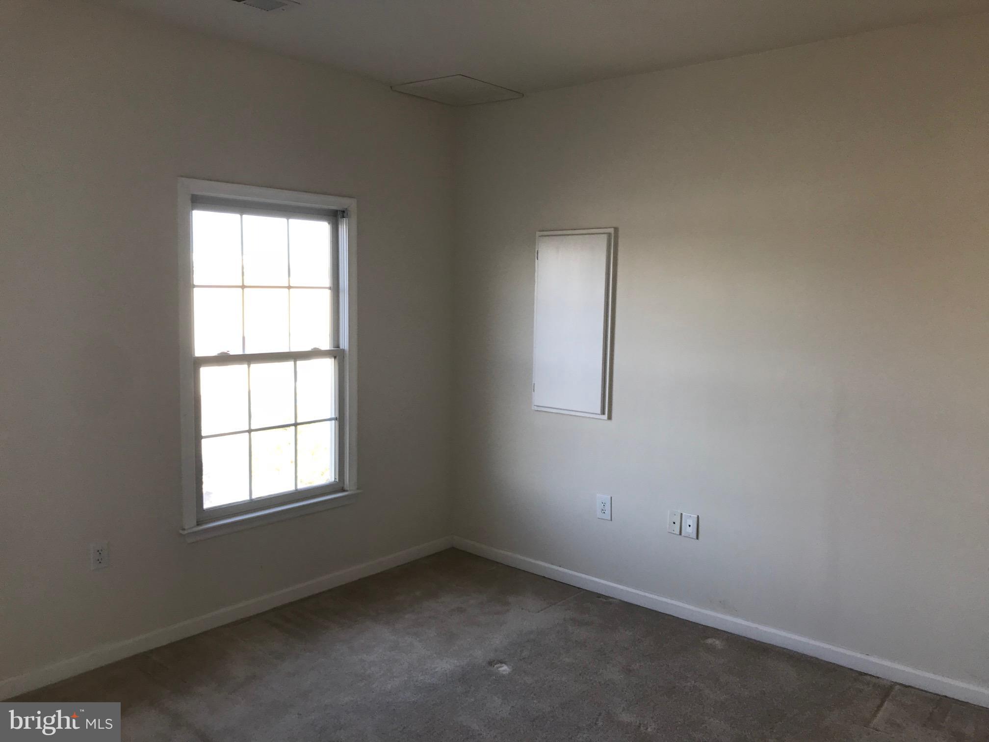 LAKELANDS - Residential Lease