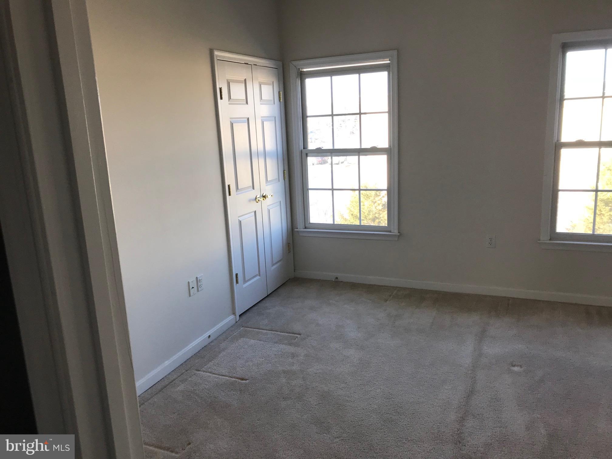 LAKELANDS - Residential Lease