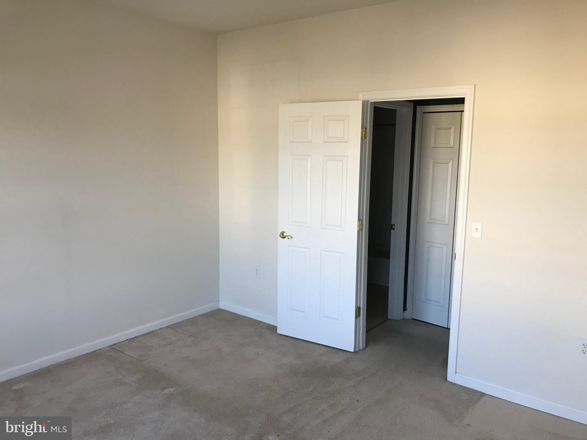 LAKELANDS - Residential Lease