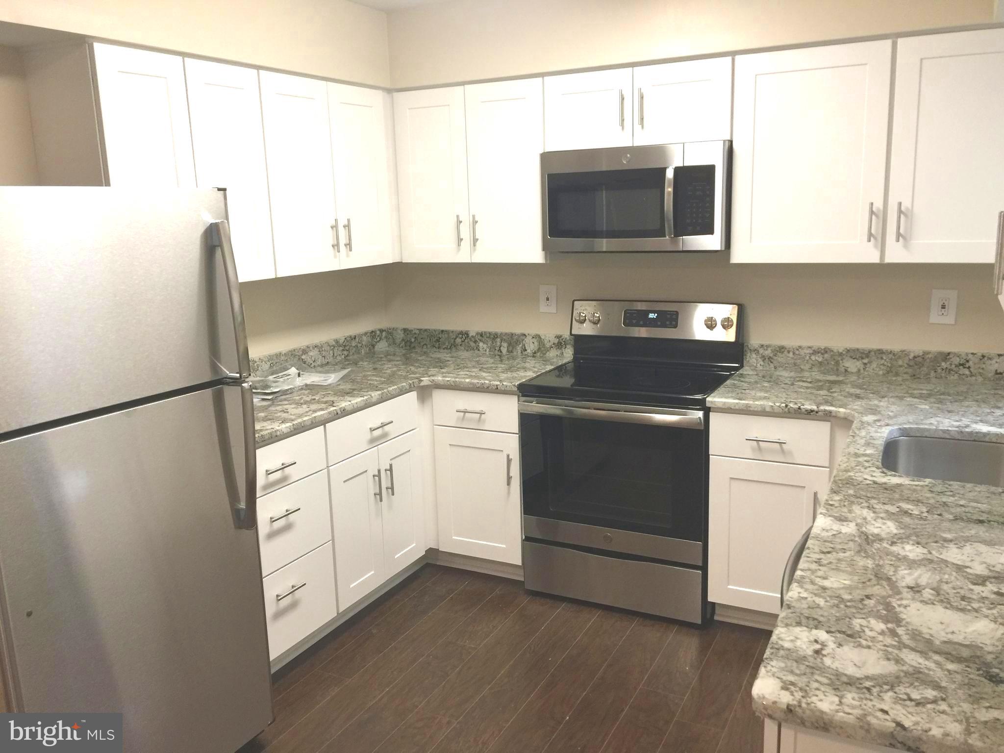 5324 KING CHARLES WAY