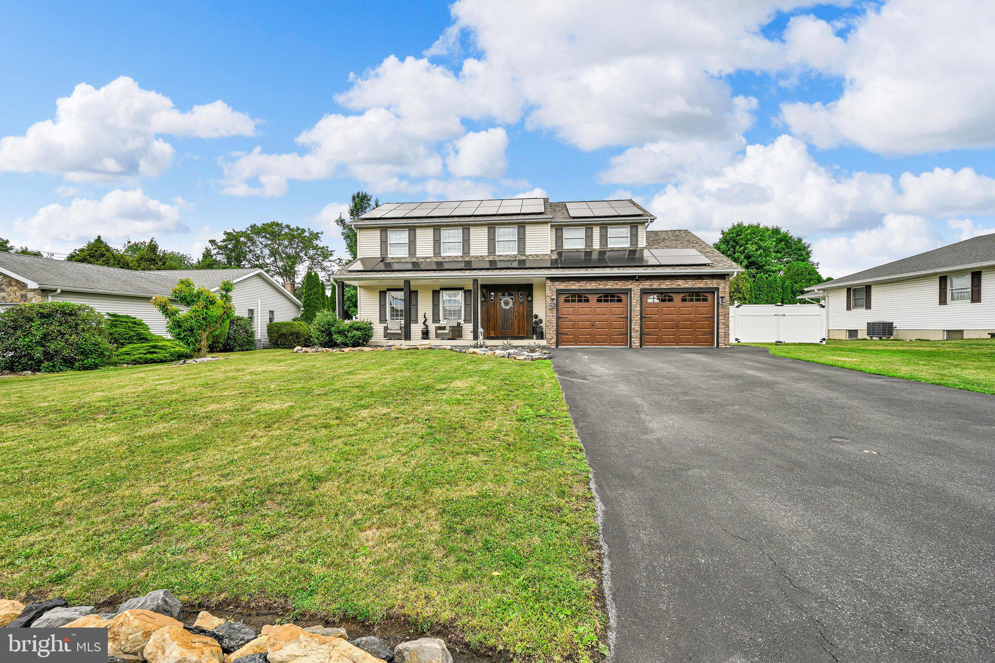 803 PINEWOOD DRIVE