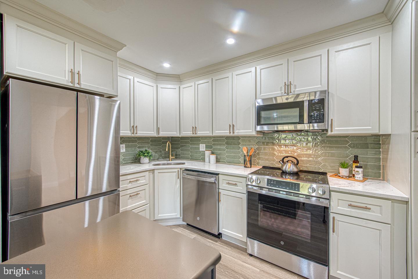 VALLEYBROOK - Residential