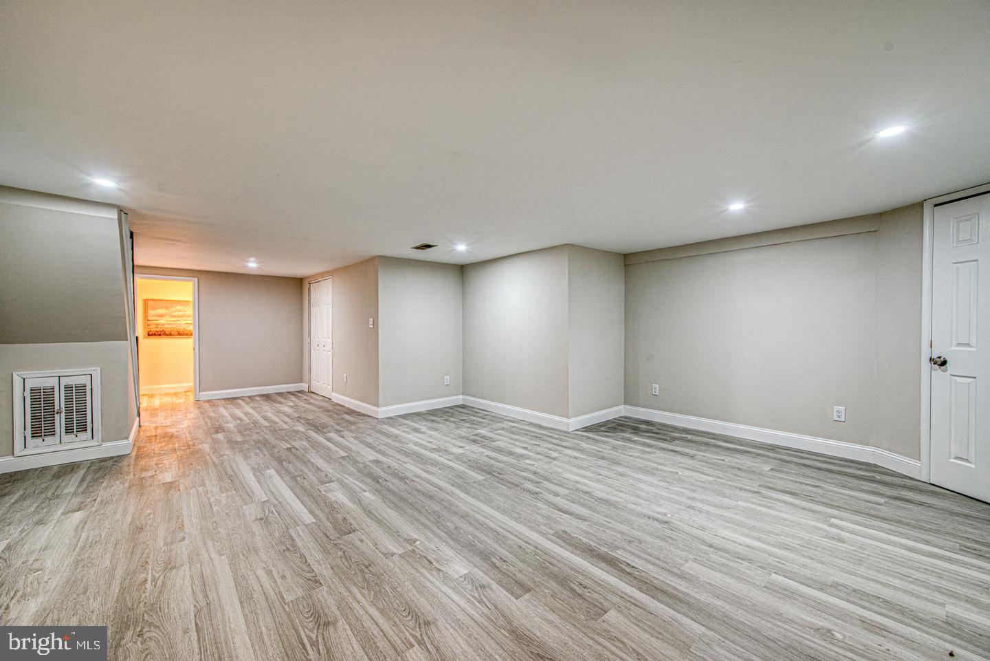 VALLEYBROOK - Residential