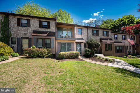 Townhouse For Sale - 239 Bishop Drive<br/> ASTON, PA 19014