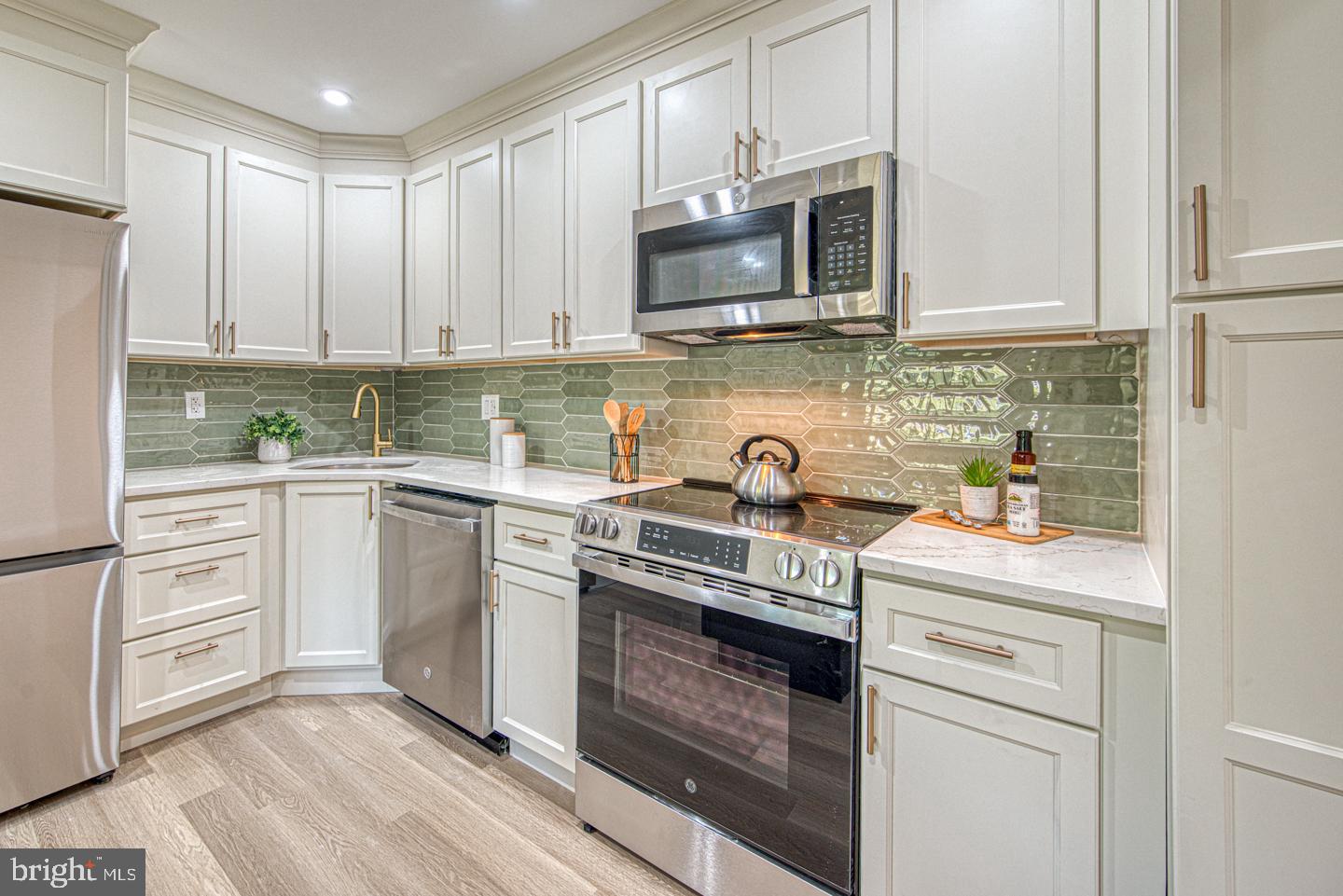 VALLEYBROOK - Residential