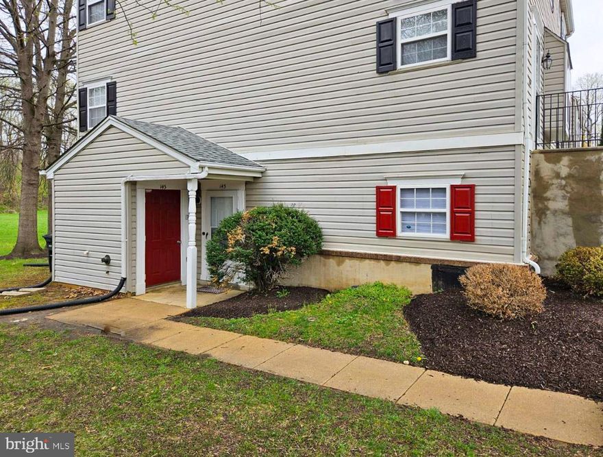 Newly updated one level unit available immediately! Brand new laminate flooring throughout the living areas and new  granite countertops in the kitchen! This 3 bedroom, 2 full bath unit features a very spacious living room with patio access, a separate dining room, and a generous primary bedroom with a full primary bath and walk-in closet! The minimum income required to rent this property is $96,000 per year (or BAH to cover rent if military), and a minimum TransUnion rental credit score of 640 is required. There are no pets and no smoking allowed in this property. In addition to rent, tenants are responsible for all utilities (electric and water/sewer). The security deposit is one month's rent ($2650), and the application fee is $30 per applicant.