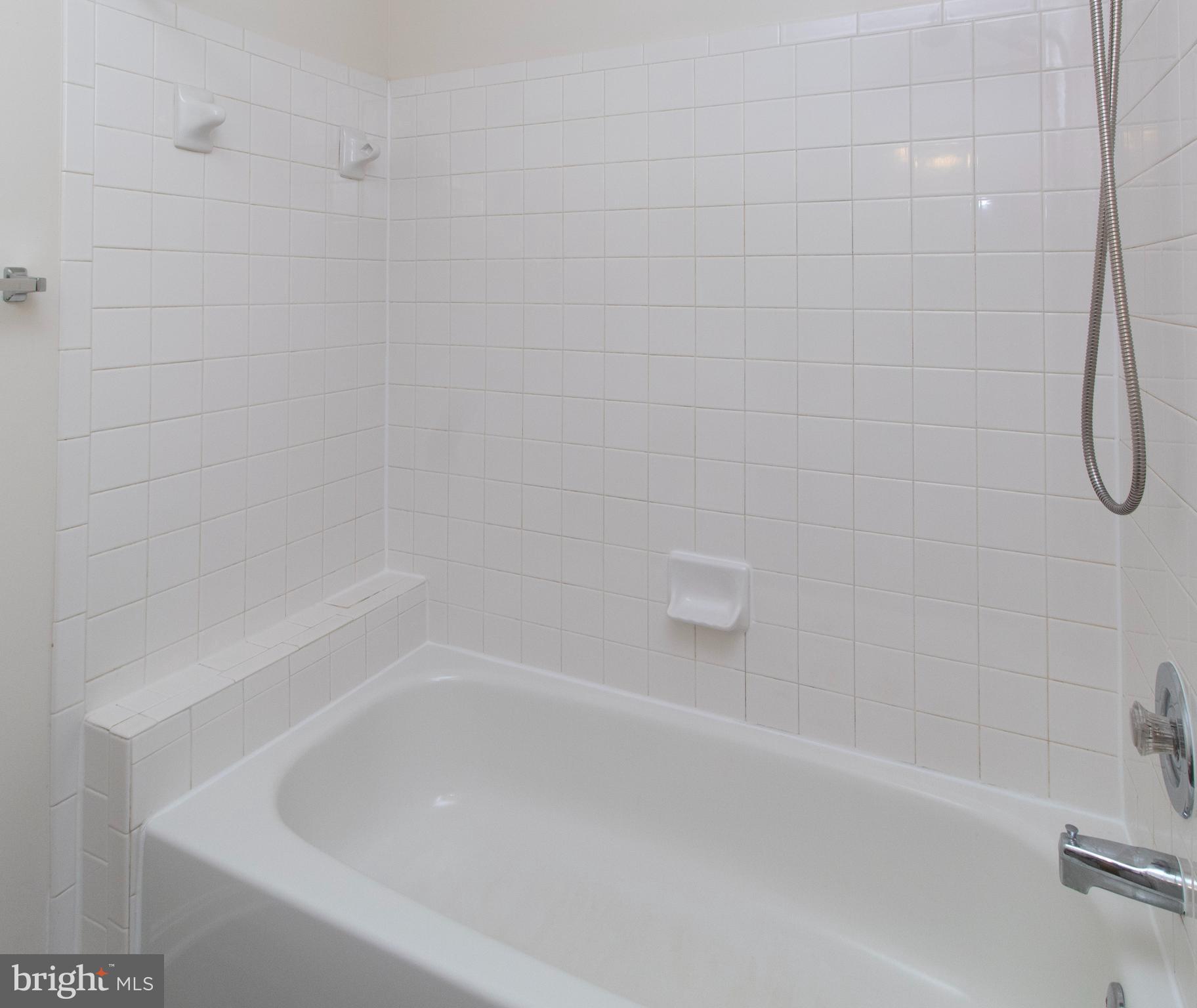 KETTERING OVERLOOK CONDO - Residential Lease