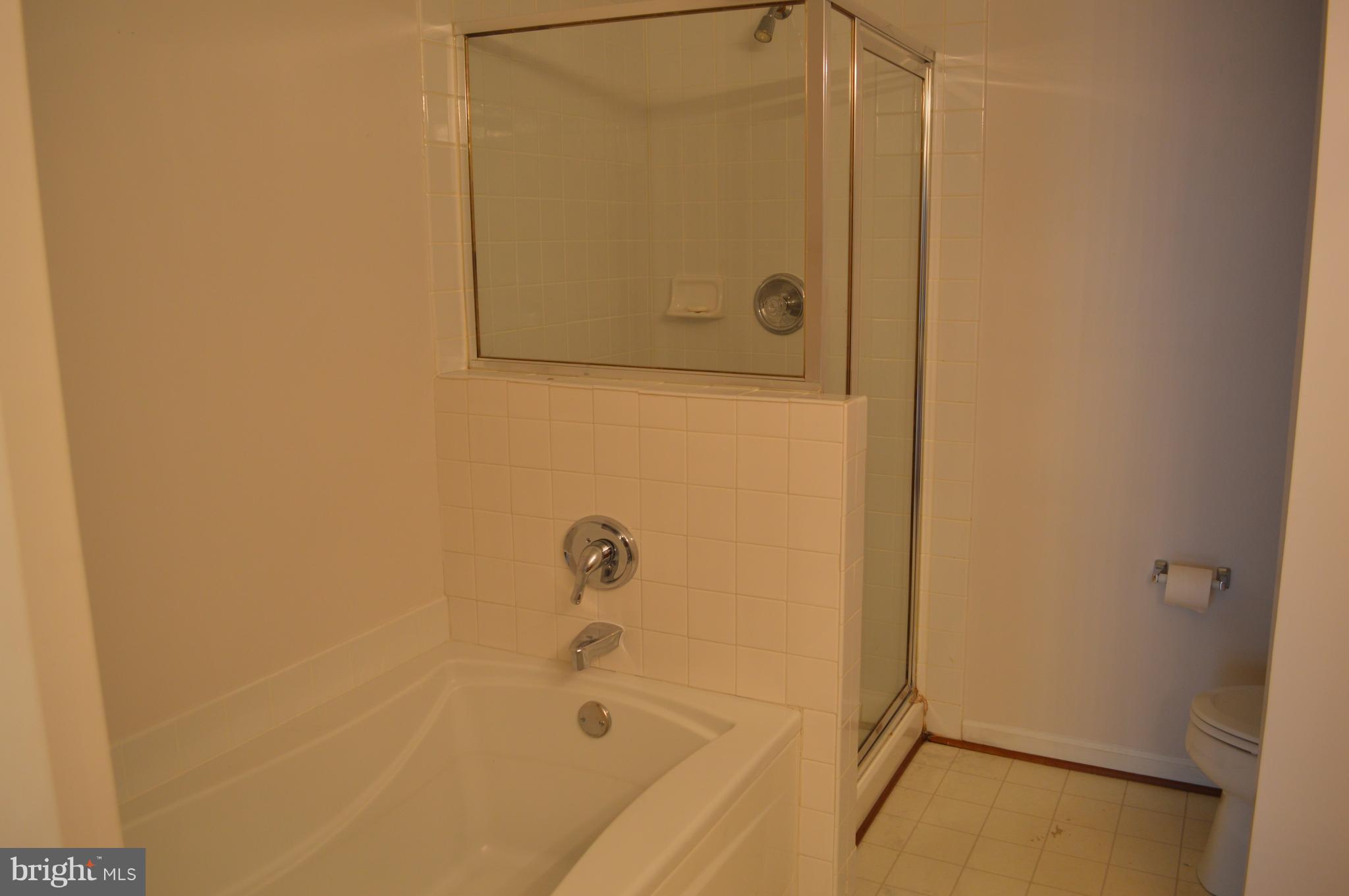 SUMMERS GROVE - Residential Lease