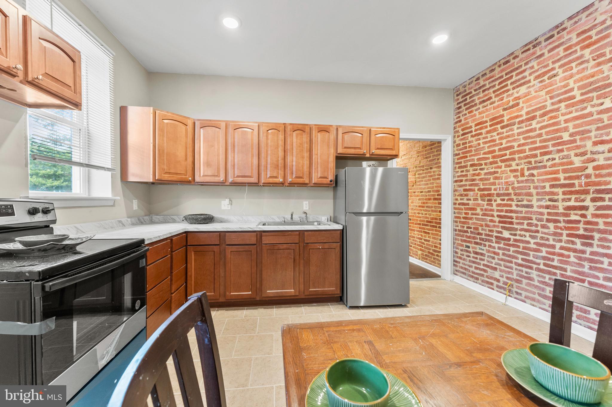 MCELDERRY PARK - Residential Income