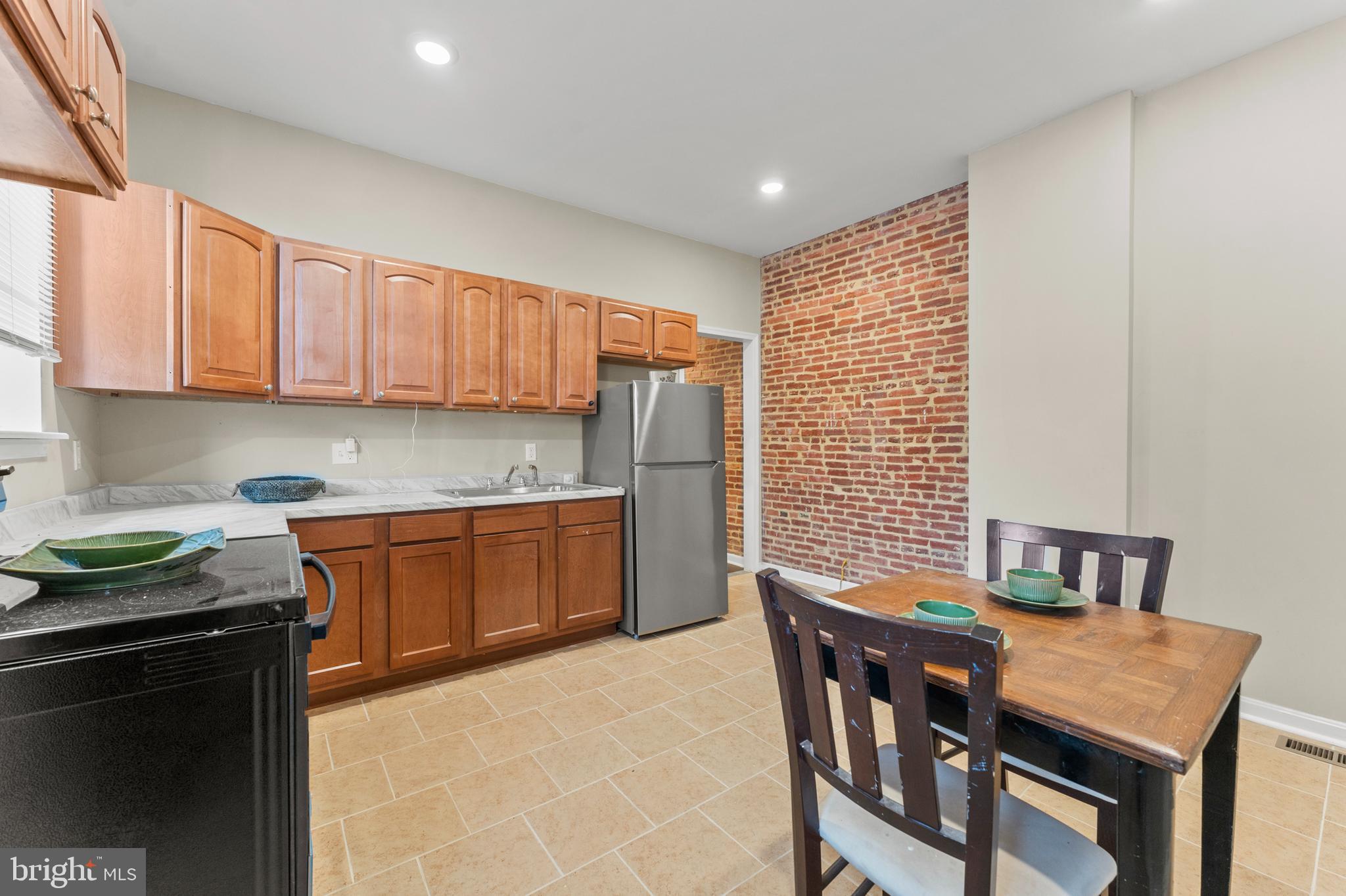 MCELDERRY PARK - Residential Income