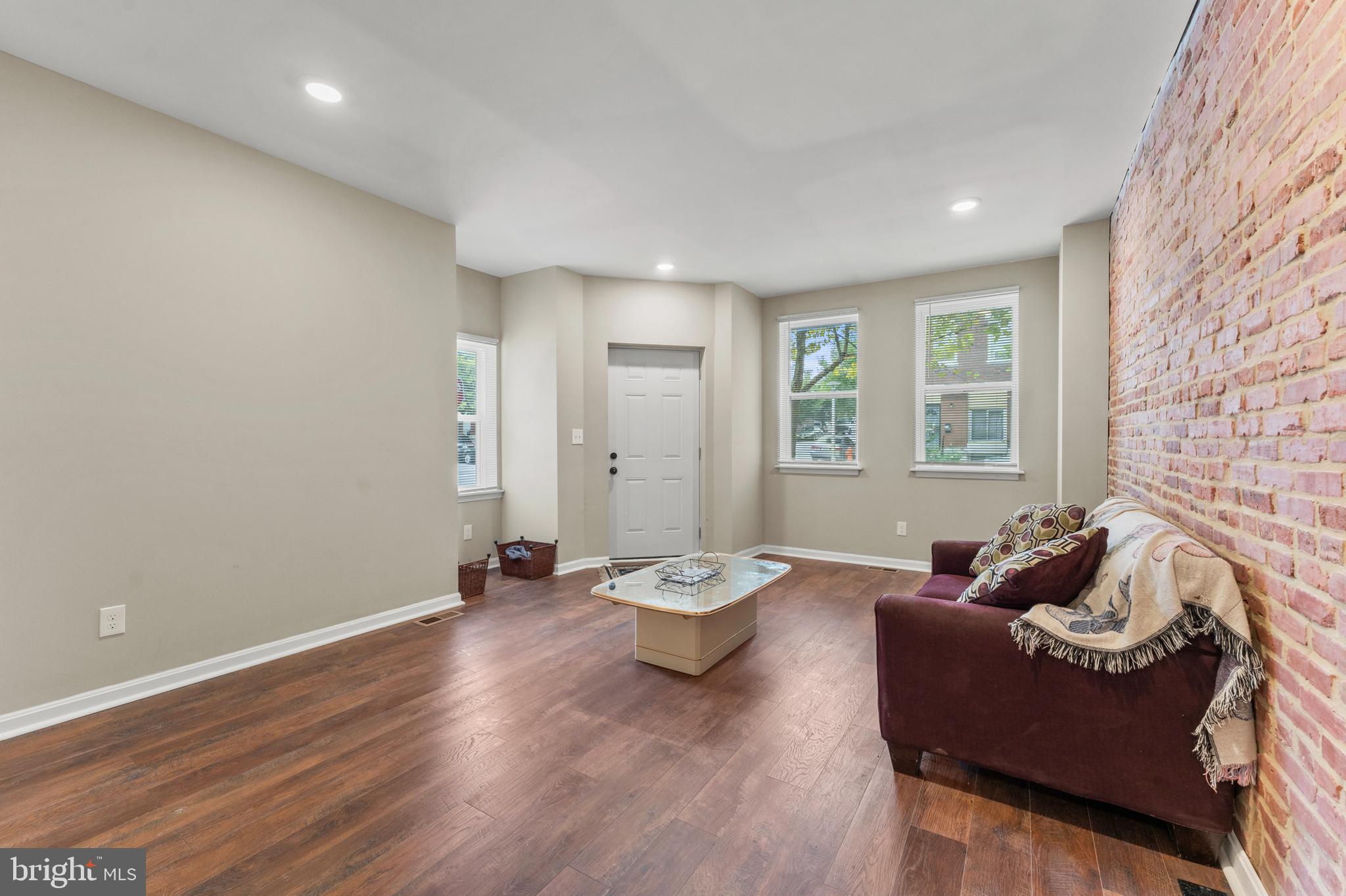 MCELDERRY PARK - Residential Income