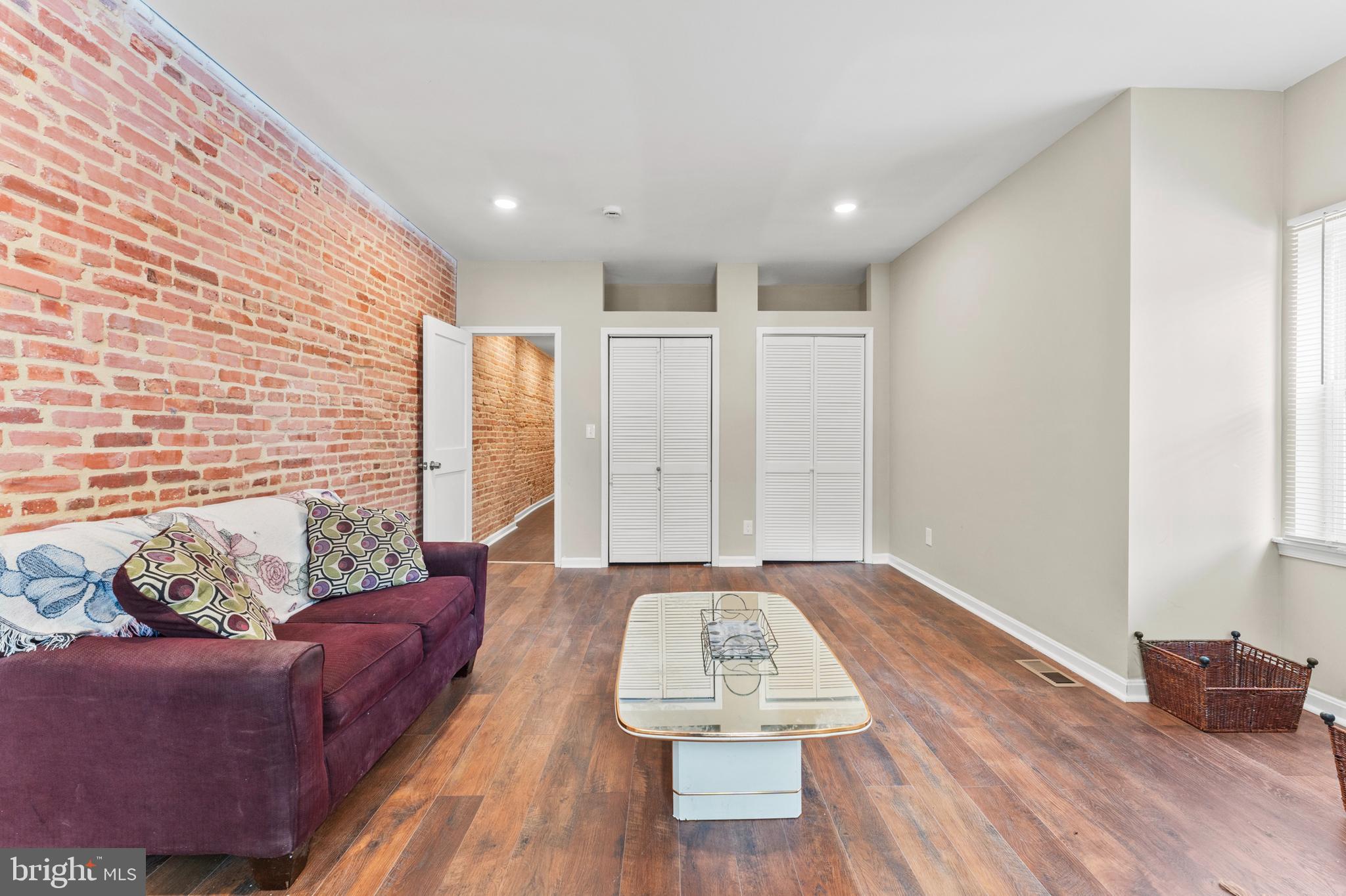 446 N LINWOOD AVENUE