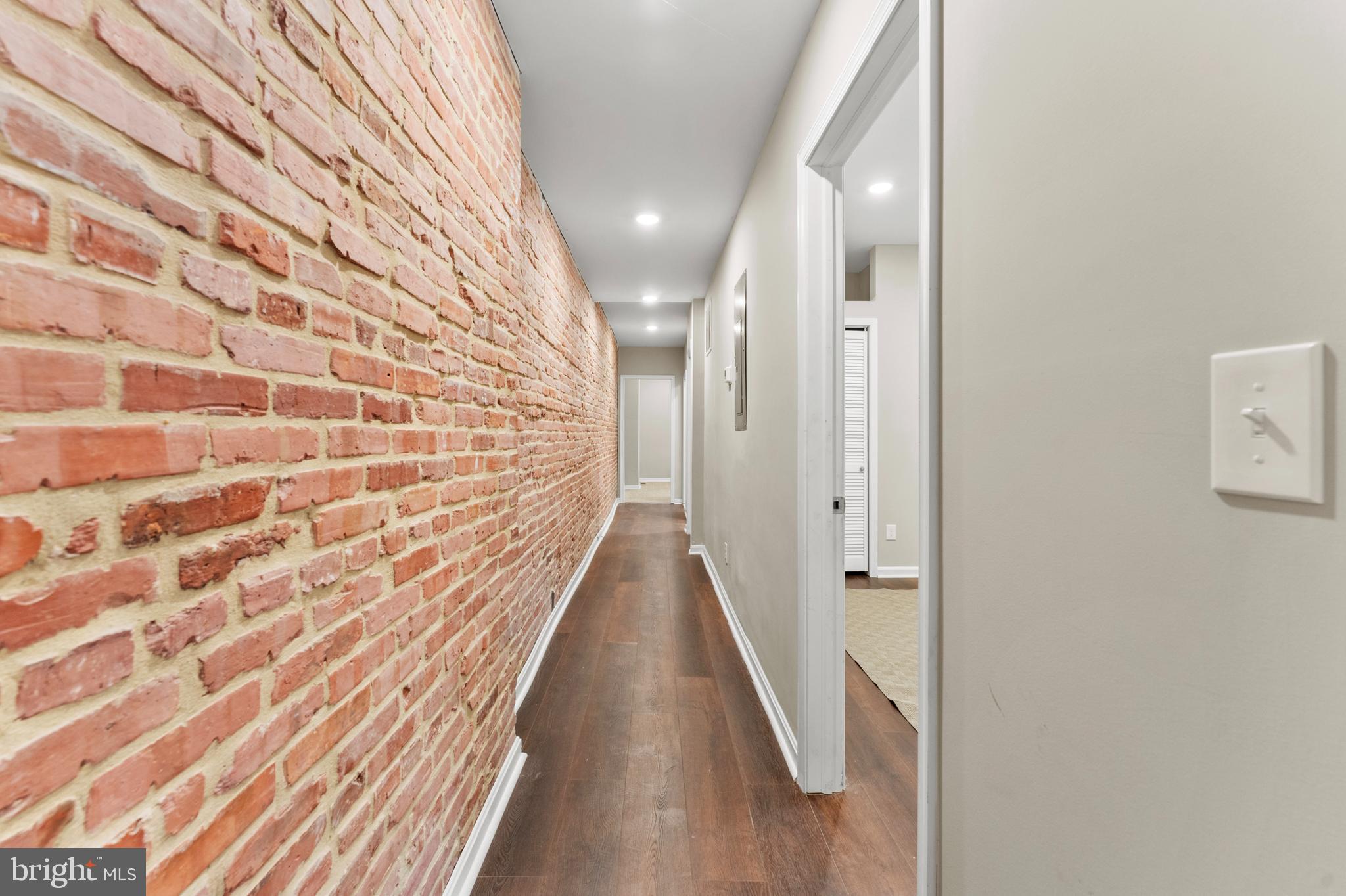 446 N LINWOOD AVENUE