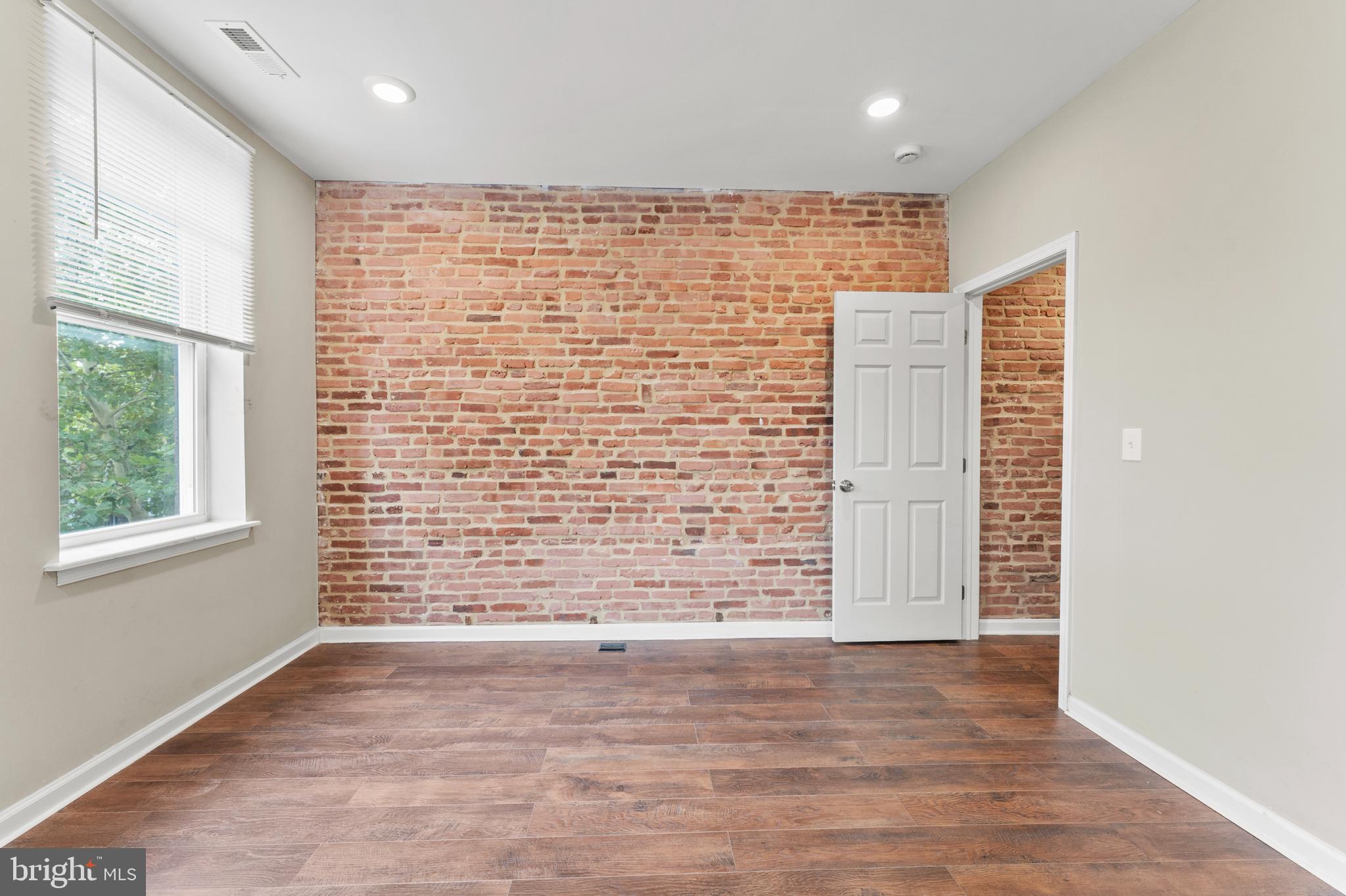 MCELDERRY PARK - Residential Income