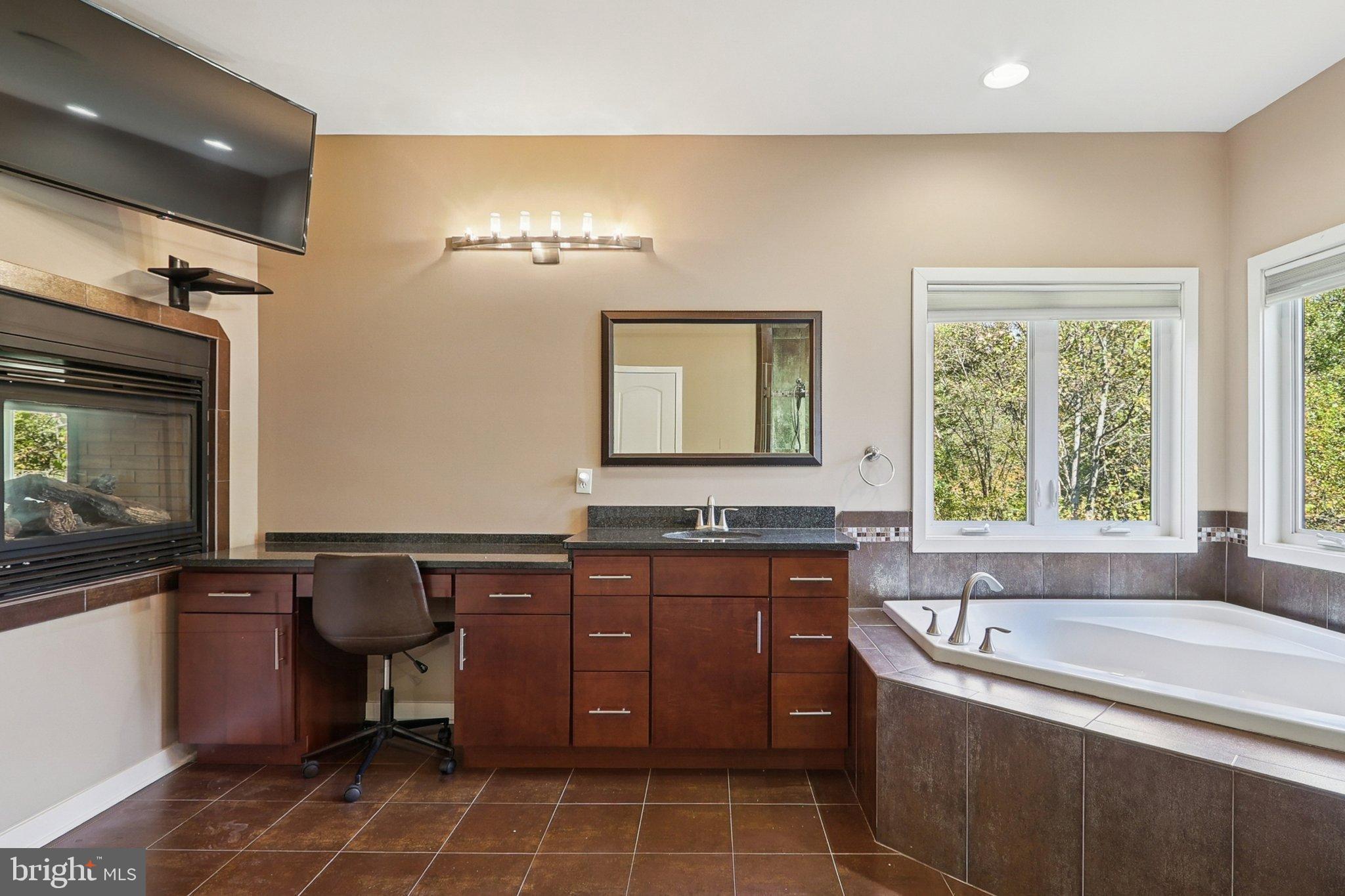 WOODMORE-RESUB-PLAT 5> - Residential