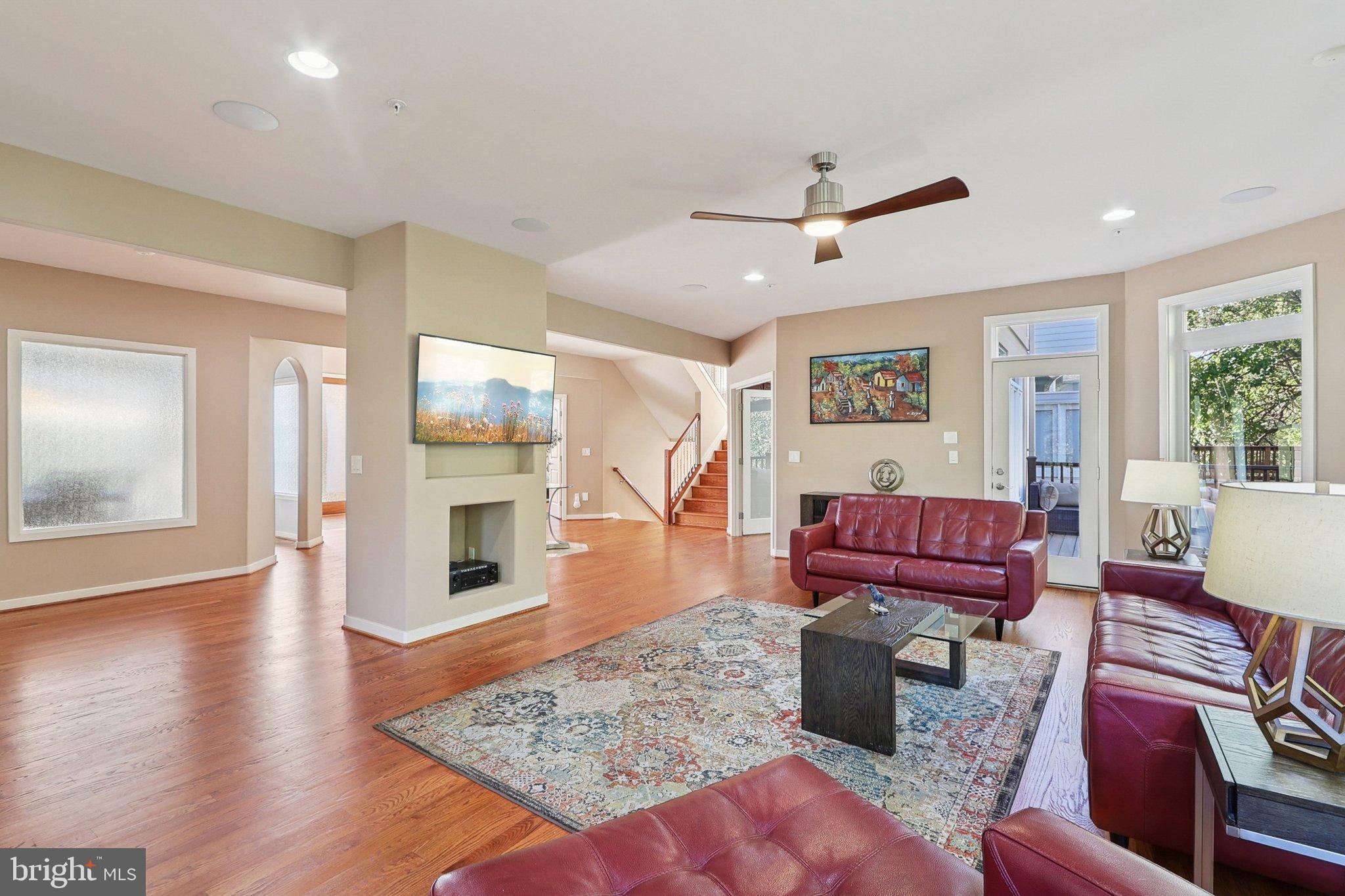 WOODMORE-RESUB-PLAT 5> - Residential