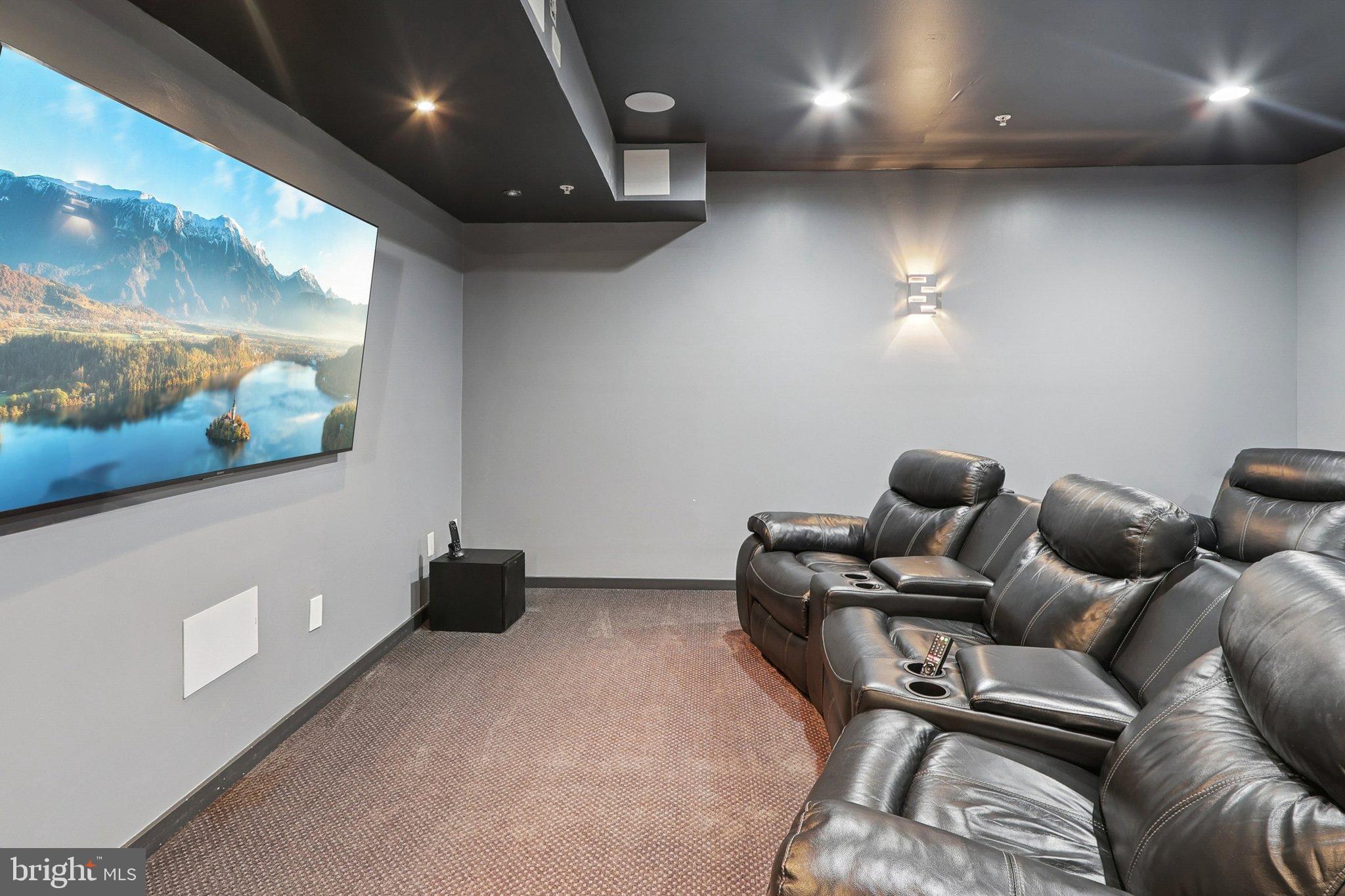 WOODMORE-RESUB-PLAT 5> - Residential