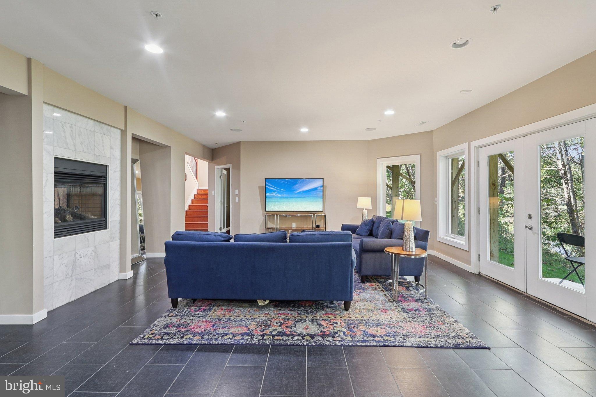 WOODMORE-RESUB-PLAT 5> - Residential