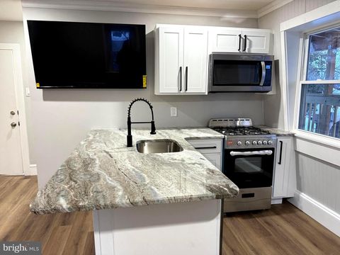 Photo of 212 Warren Street, BEVERLY, NJ 08010 (MLS # NJBL2104878)