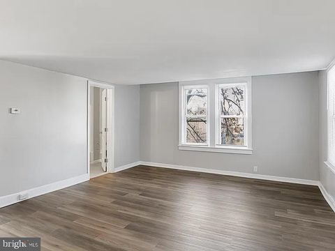 Photo of 212 Warren Street, BEVERLY, NJ 08010 (MLS # NJBL2104878)