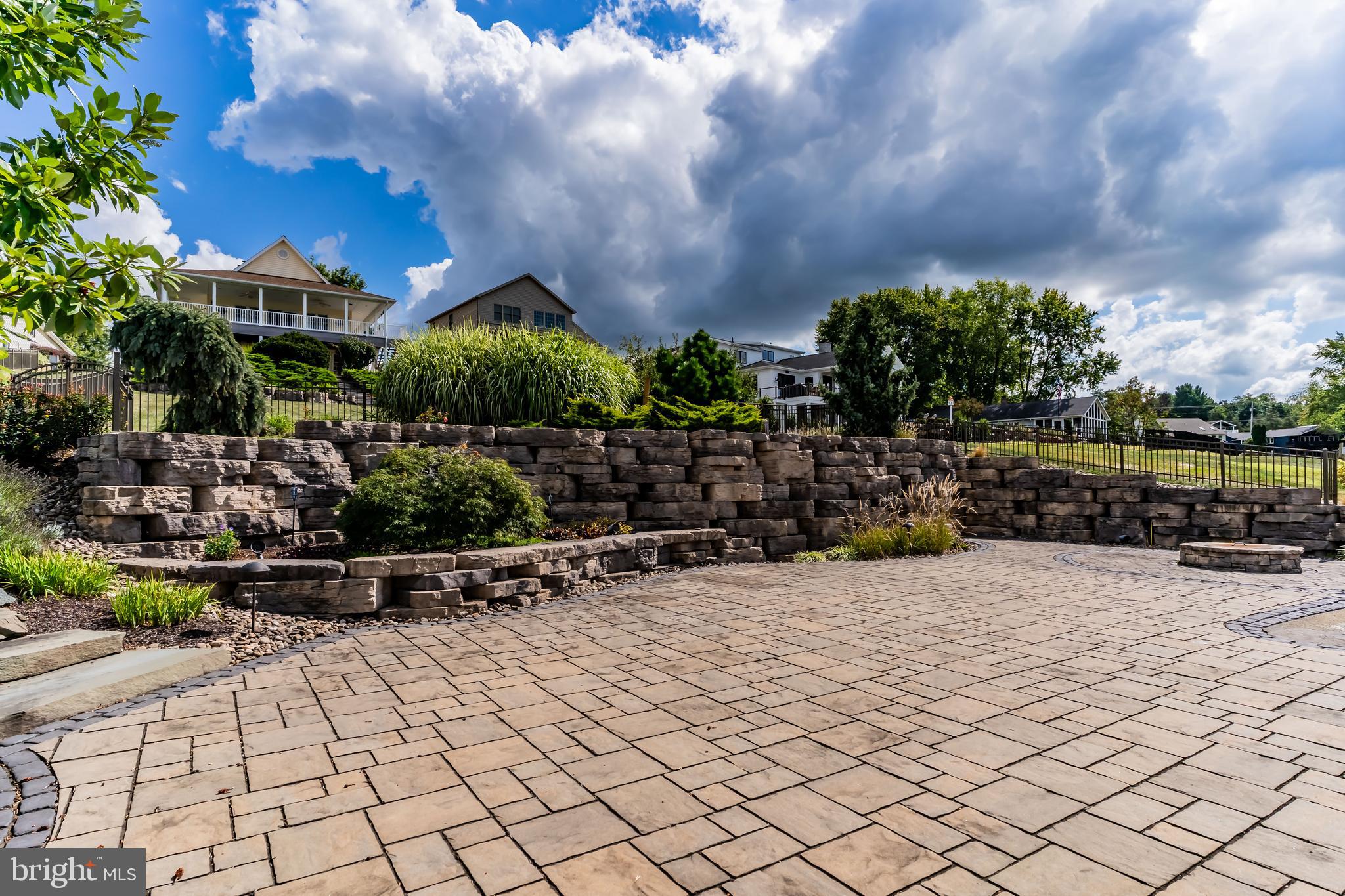 LAKE MEADE - Residential