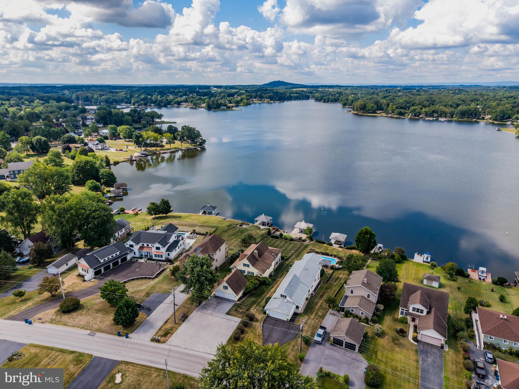 LAKE MEADE - Residential