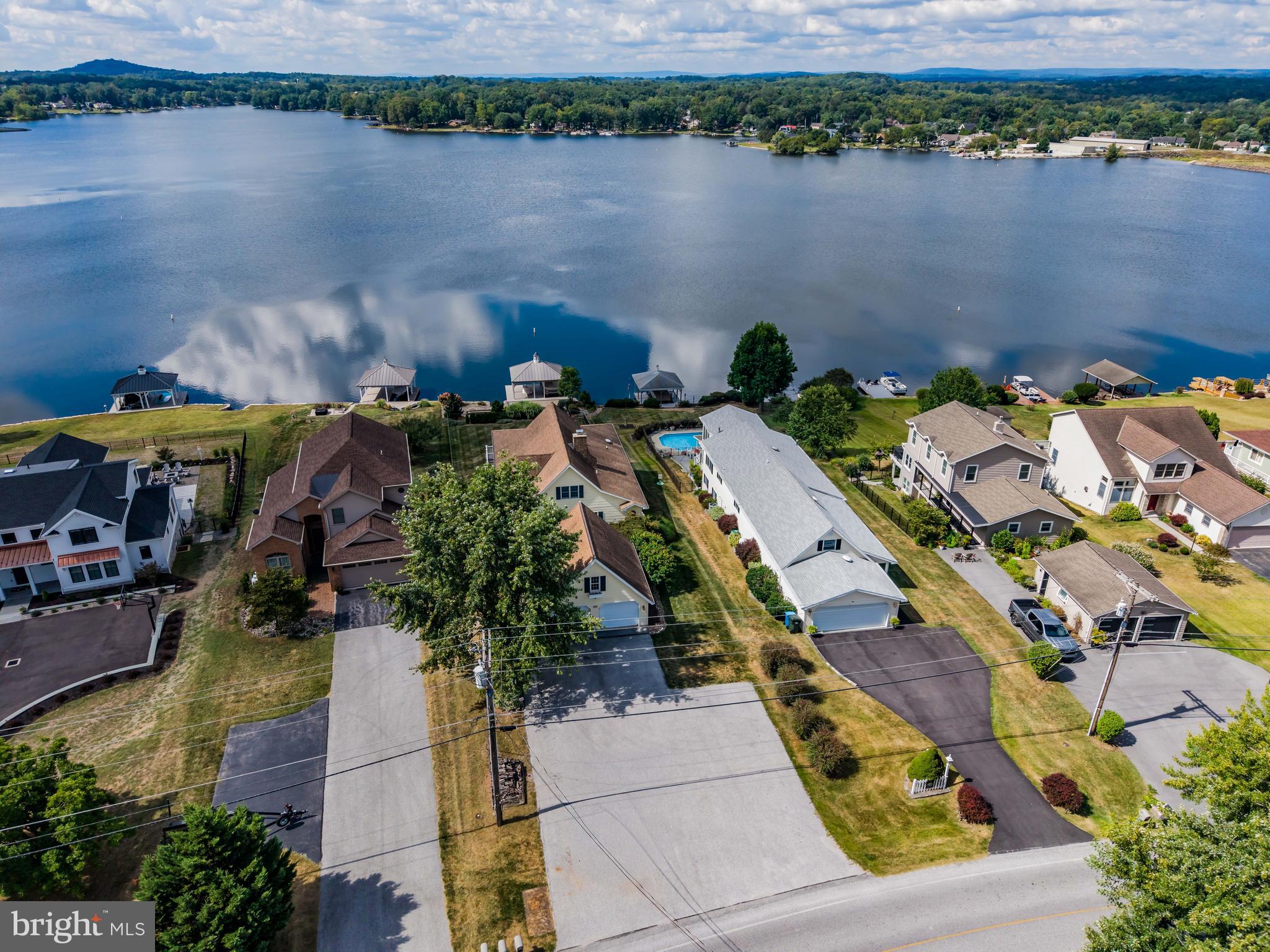LAKE MEADE - Residential