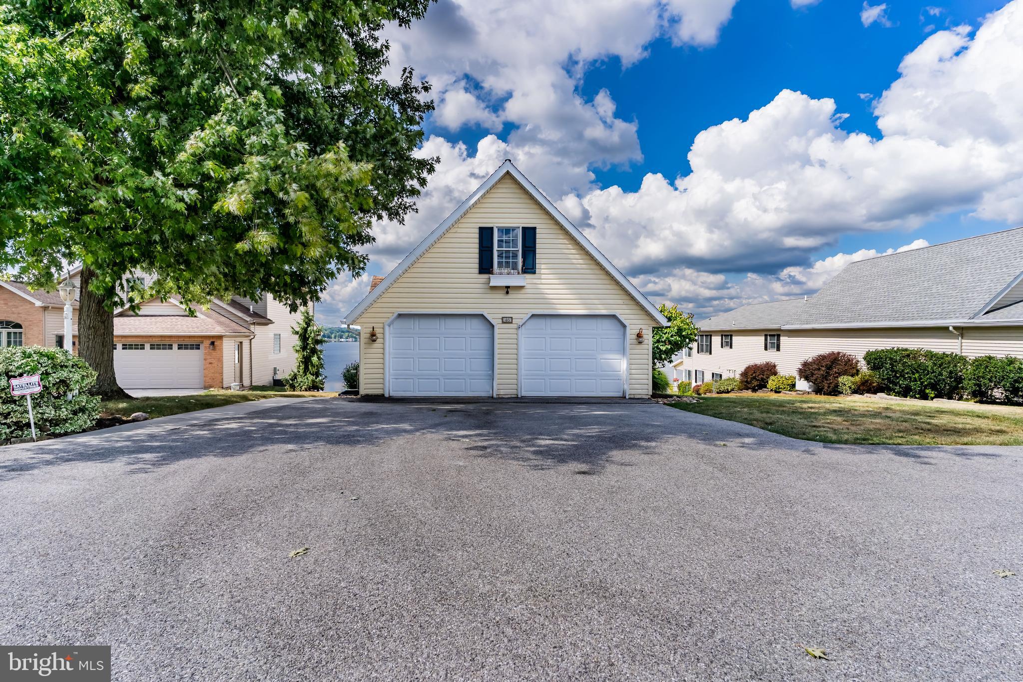 LAKE MEADE - Residential