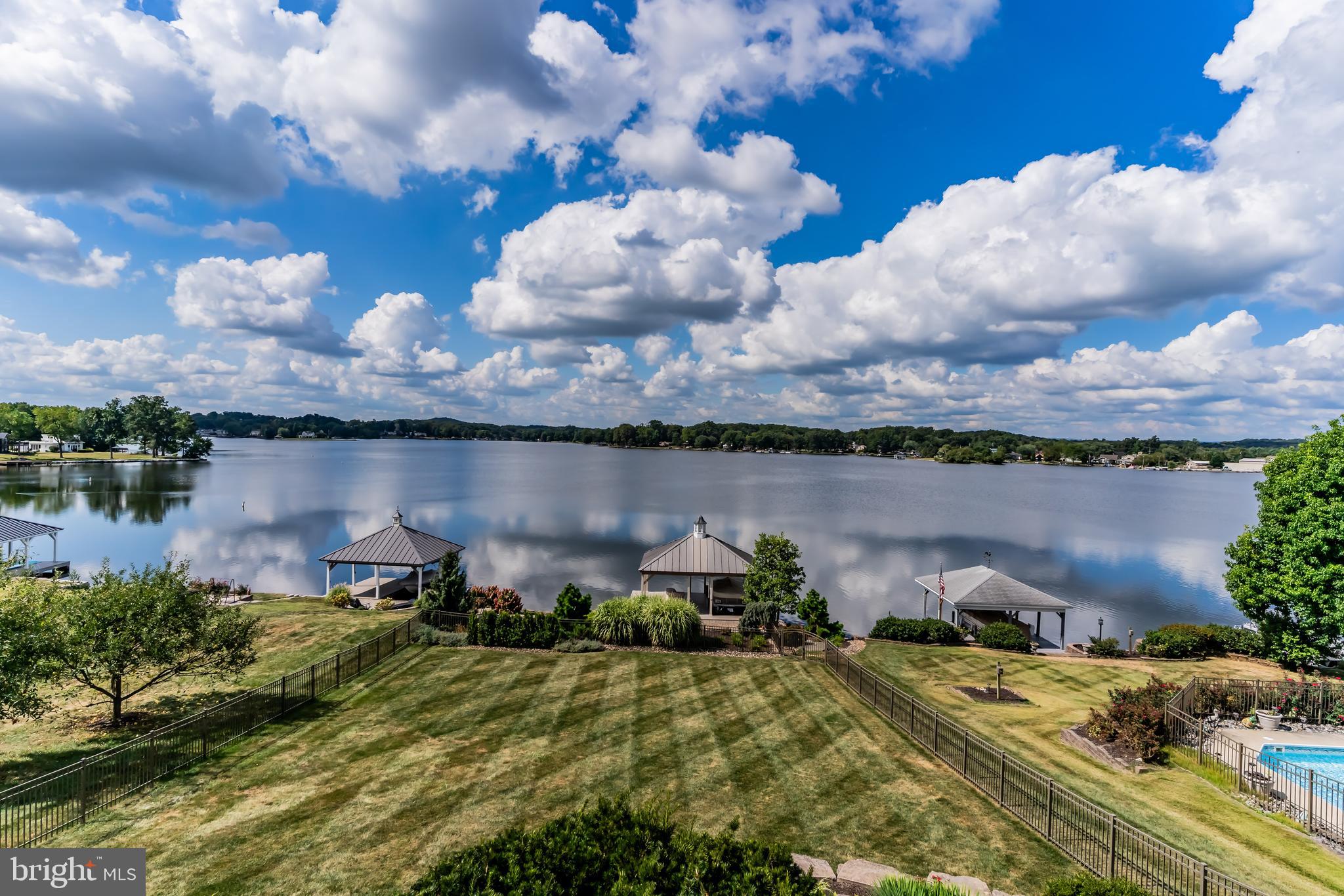 LAKE MEADE - Residential