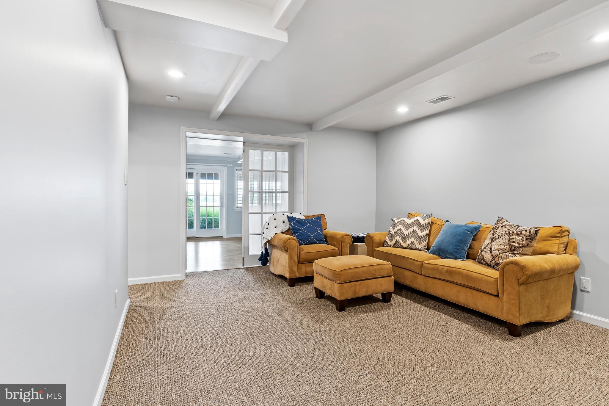 LAKE MEADE - Residential