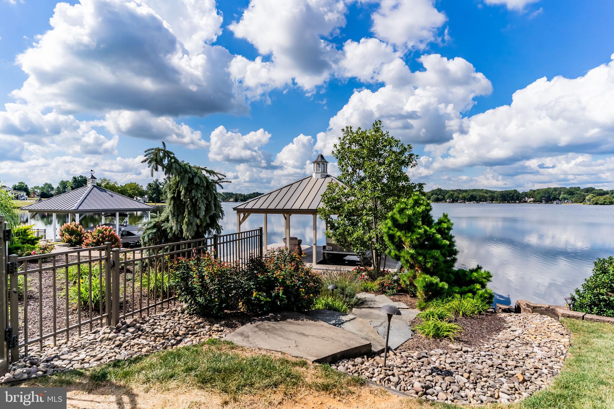 LAKE MEADE - Residential