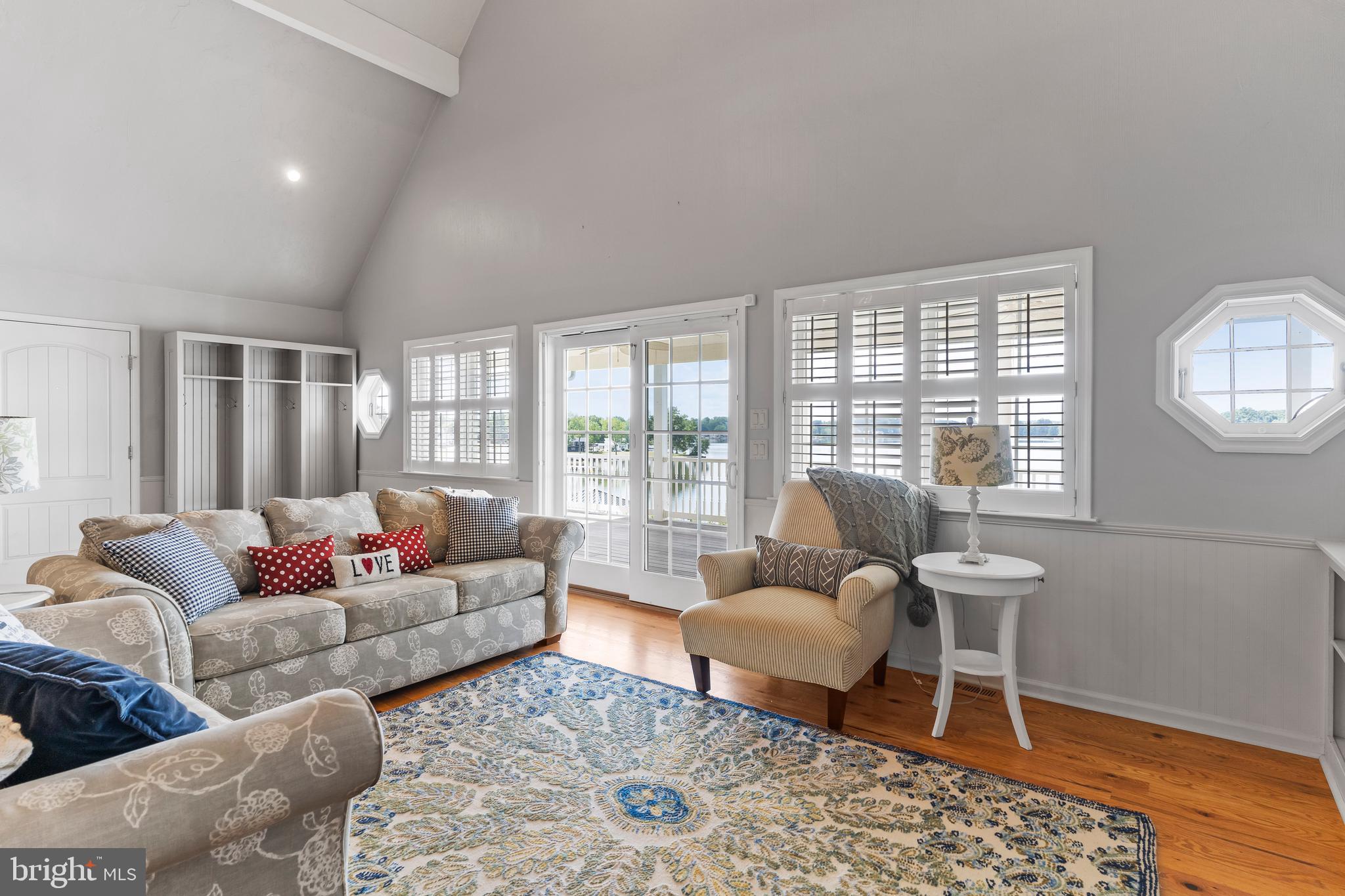 LAKE MEADE - Residential