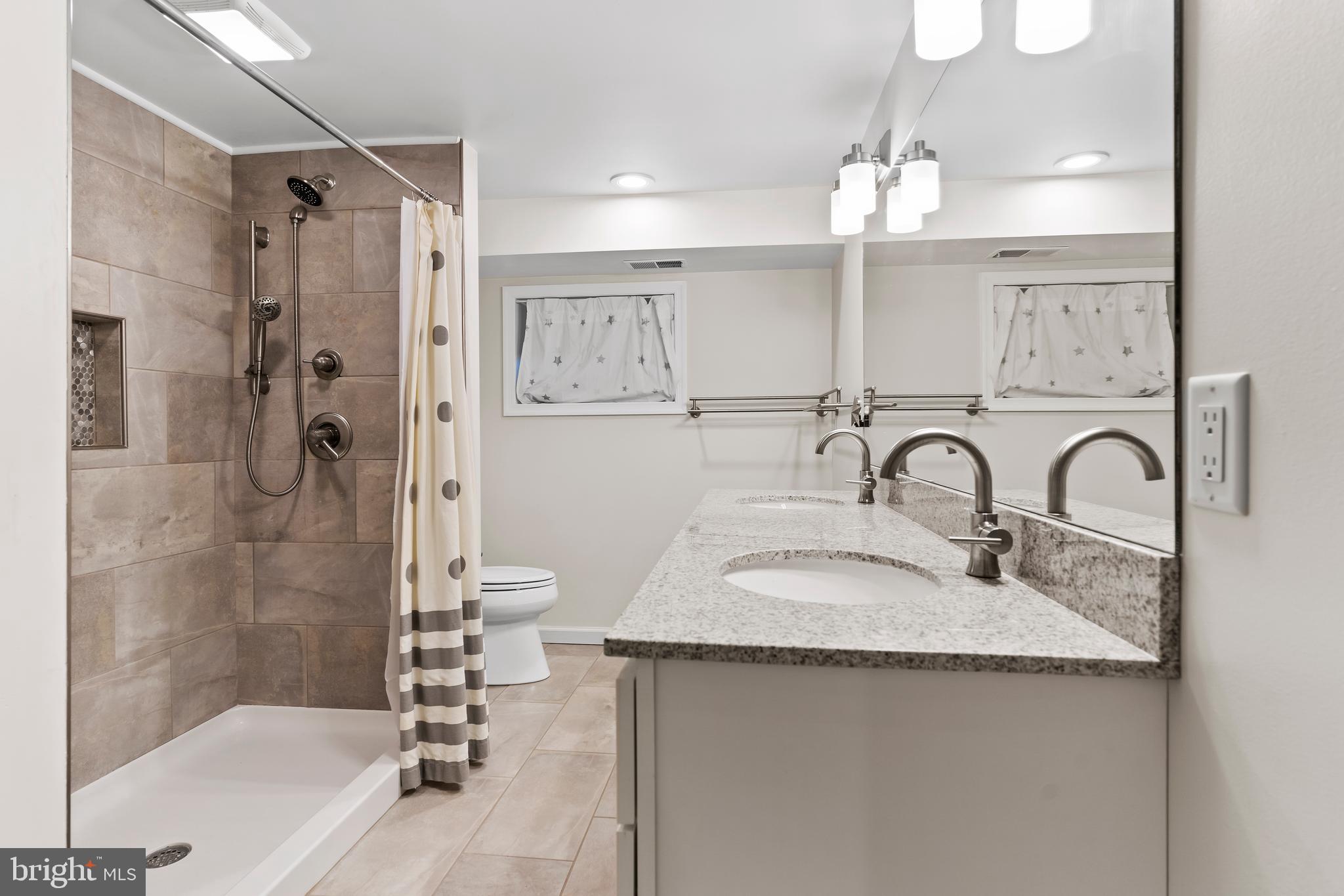 LAKE MEADE - Residential