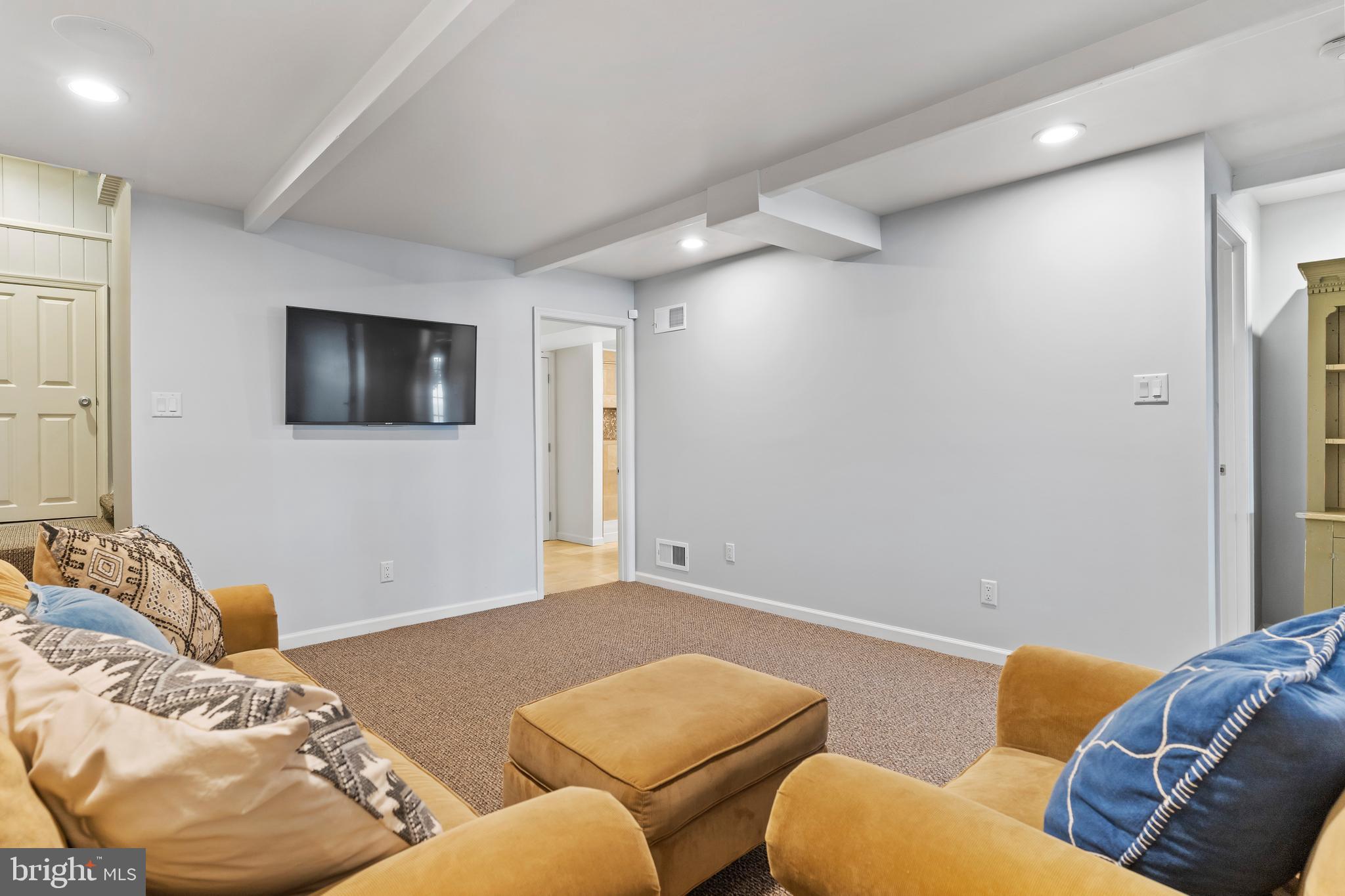 LAKE MEADE - Residential