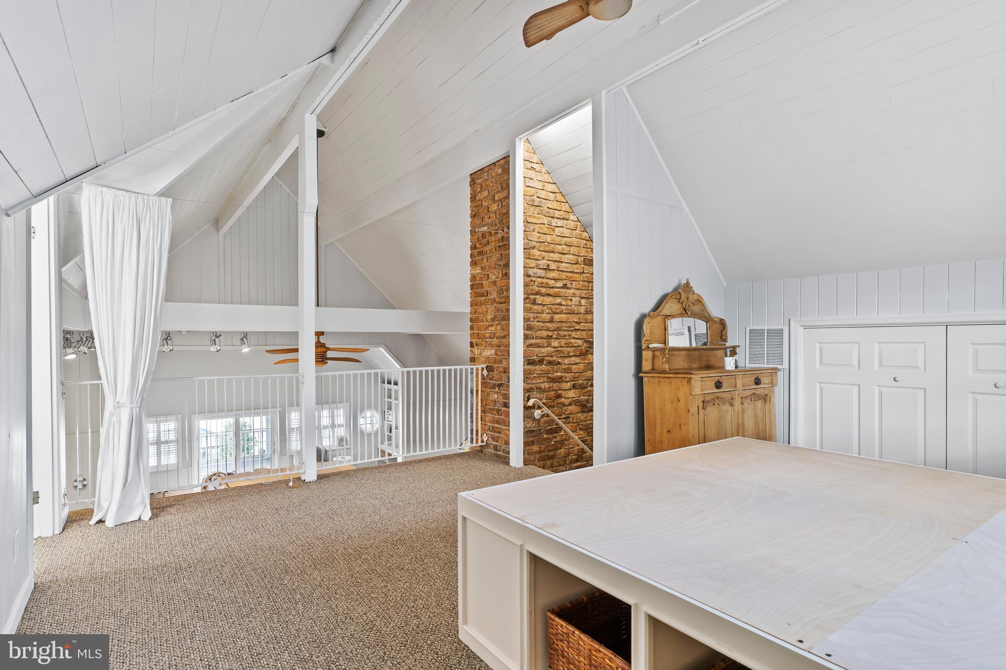 LAKE MEADE - Residential