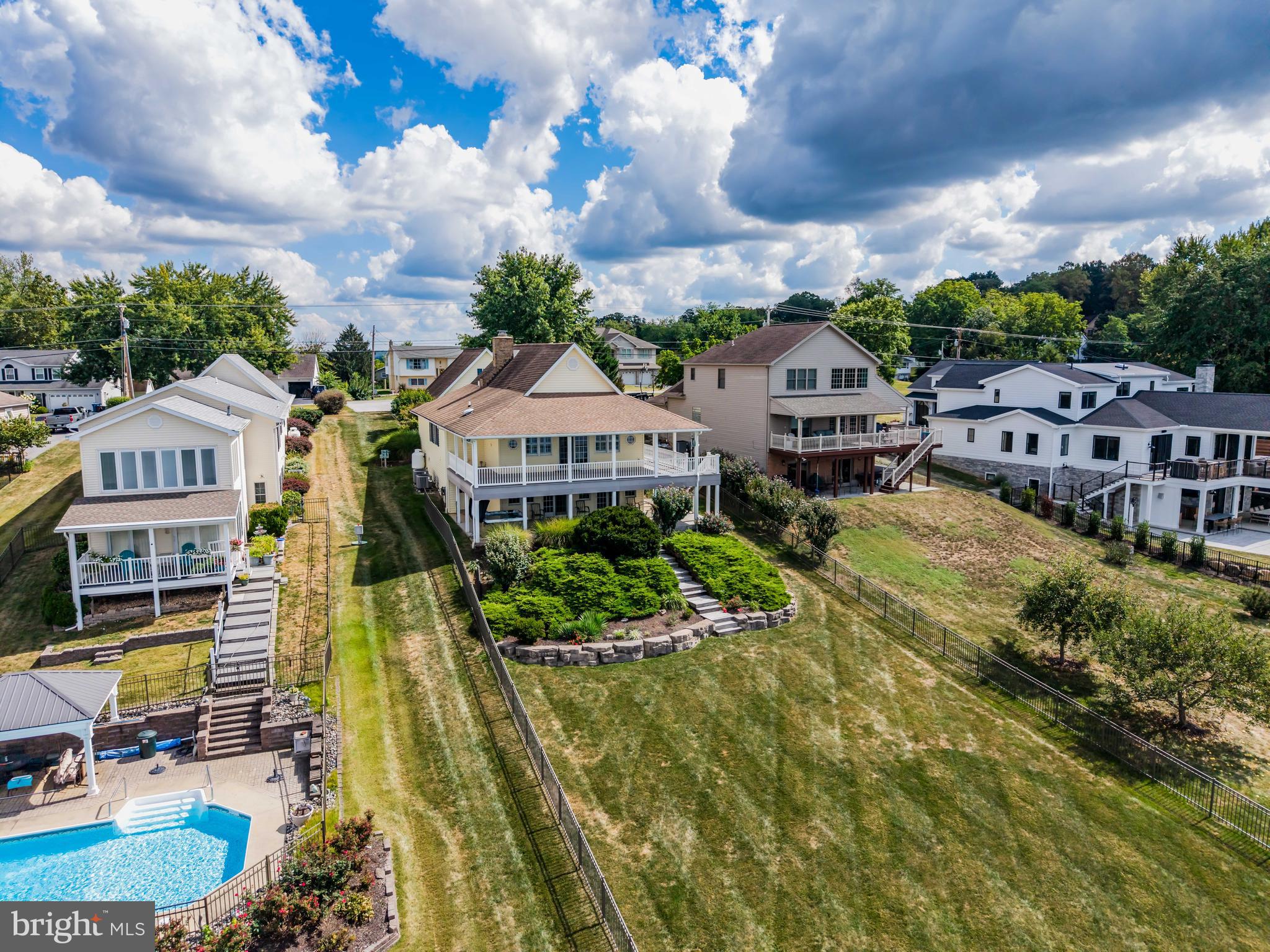 LAKE MEADE - Residential