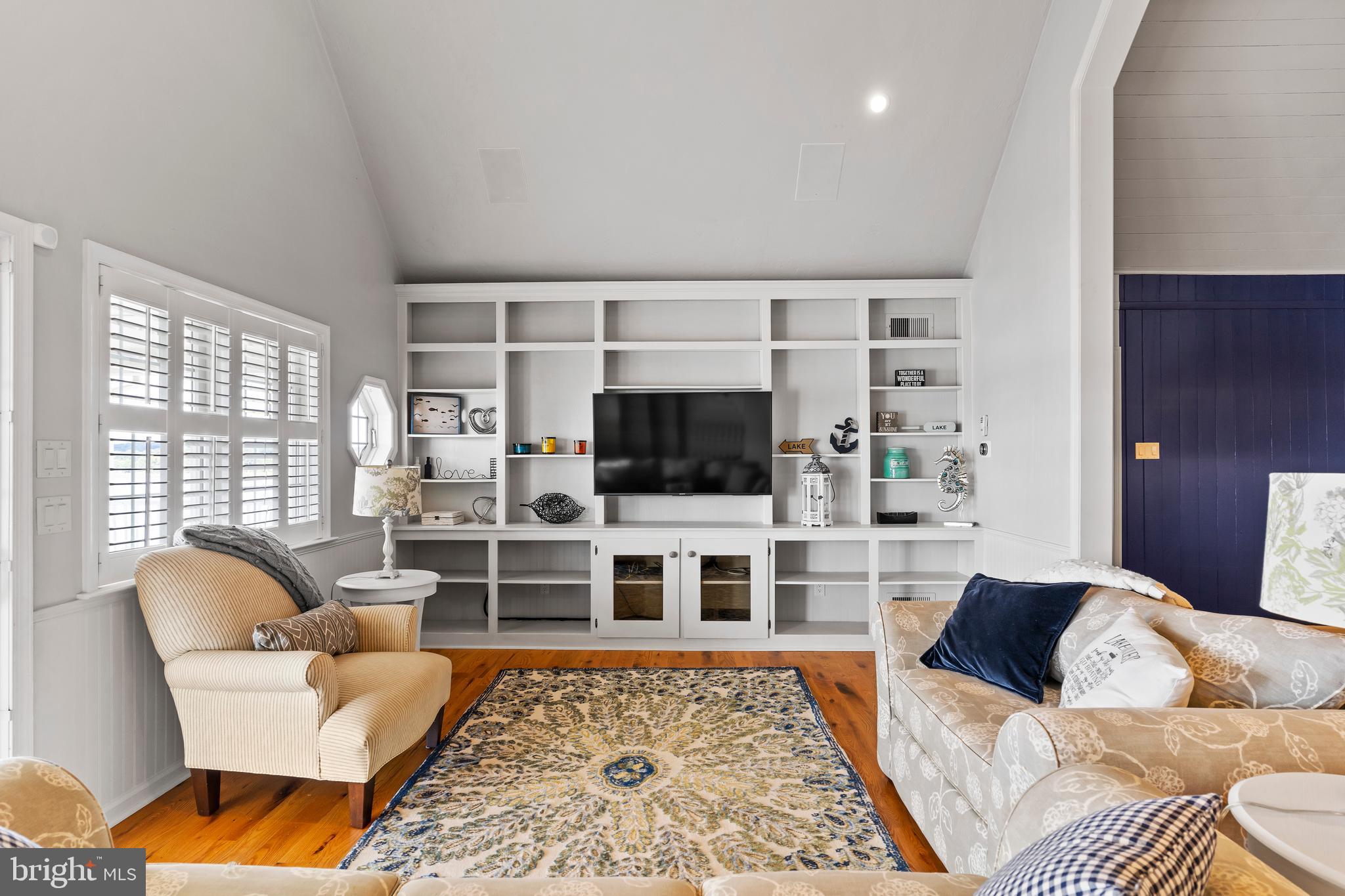 LAKE MEADE - Residential